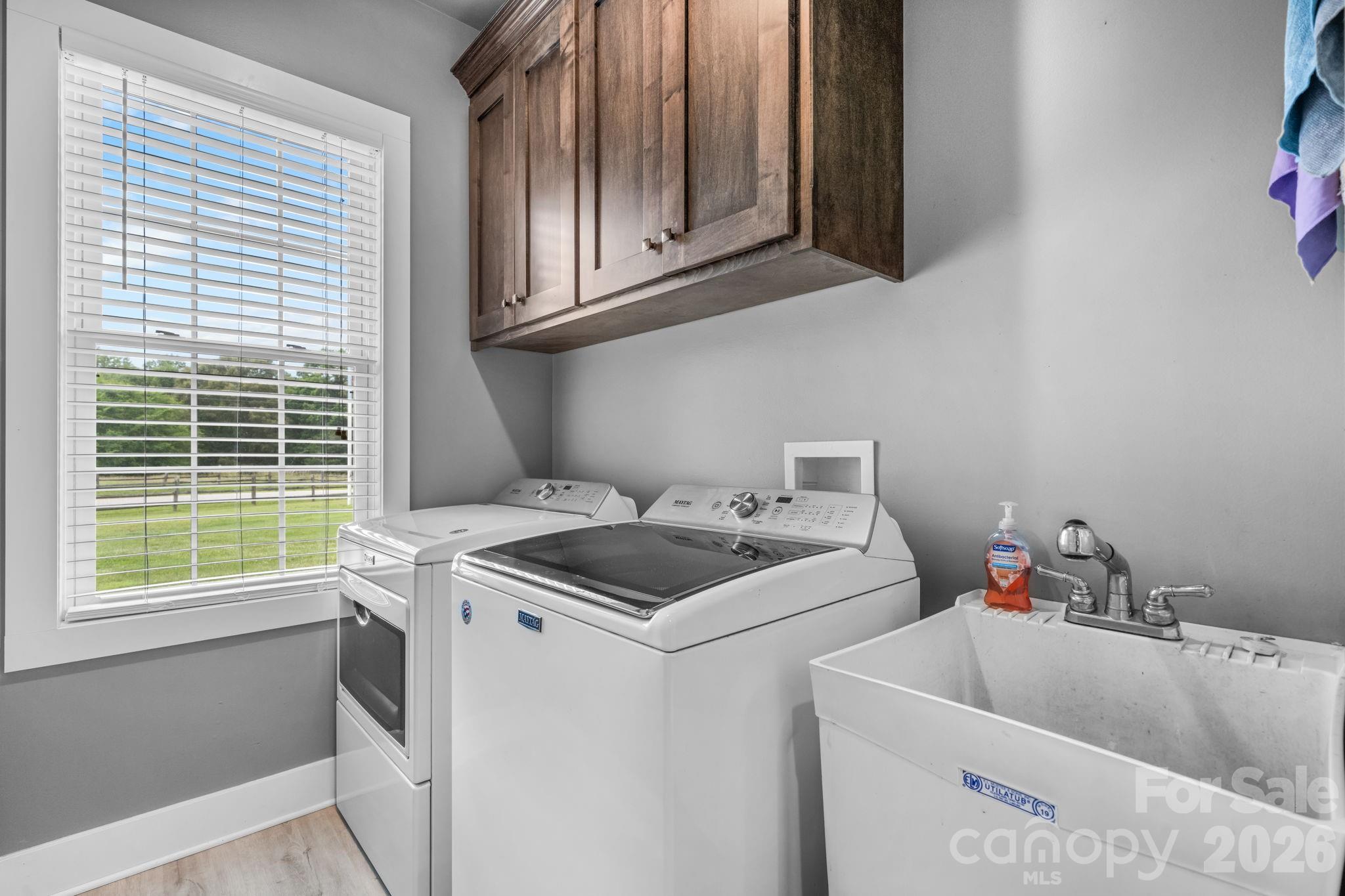 1100 Rainbow Drive — Mount Holly