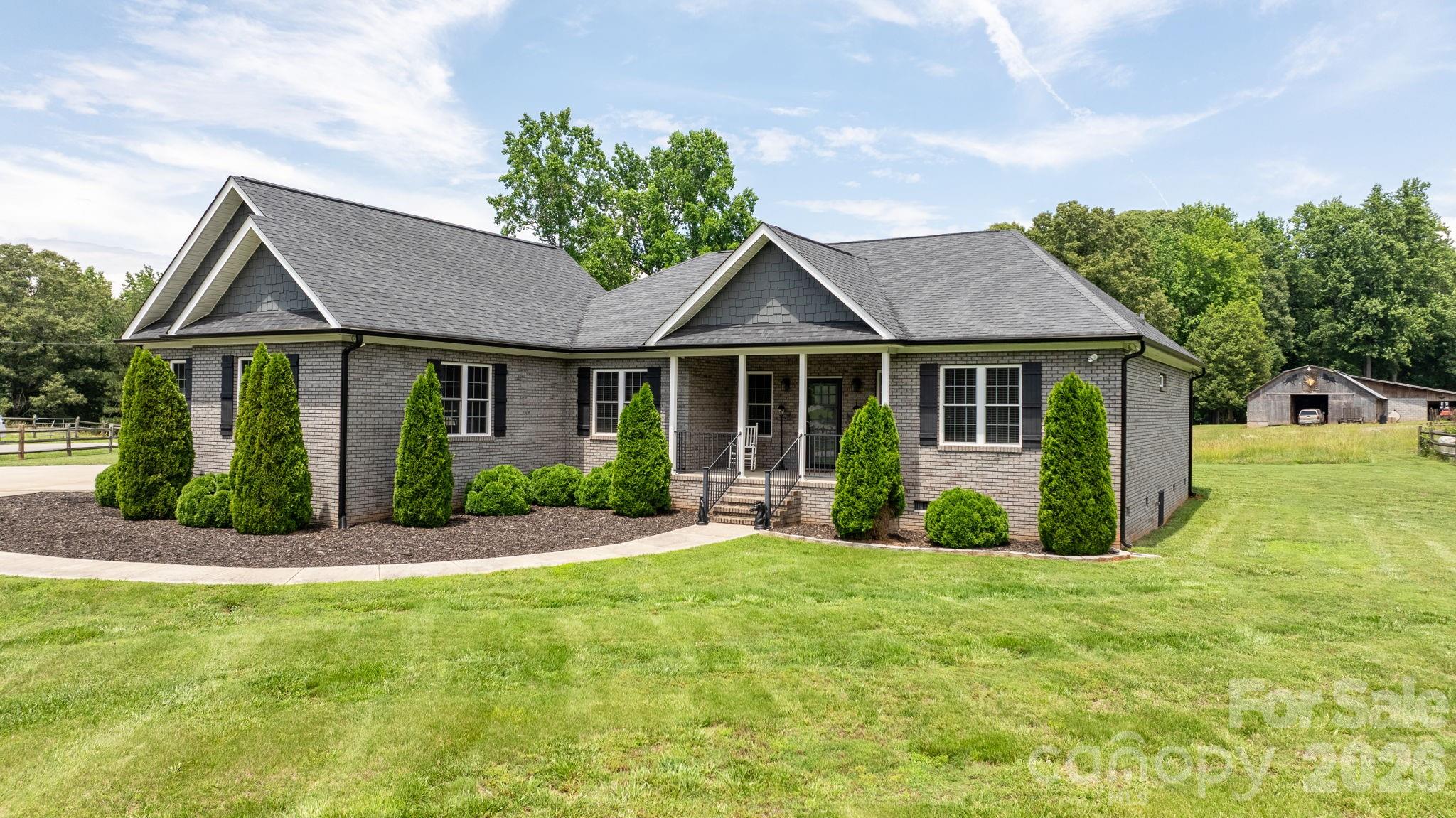 1100 Rainbow Drive — Mount Holly