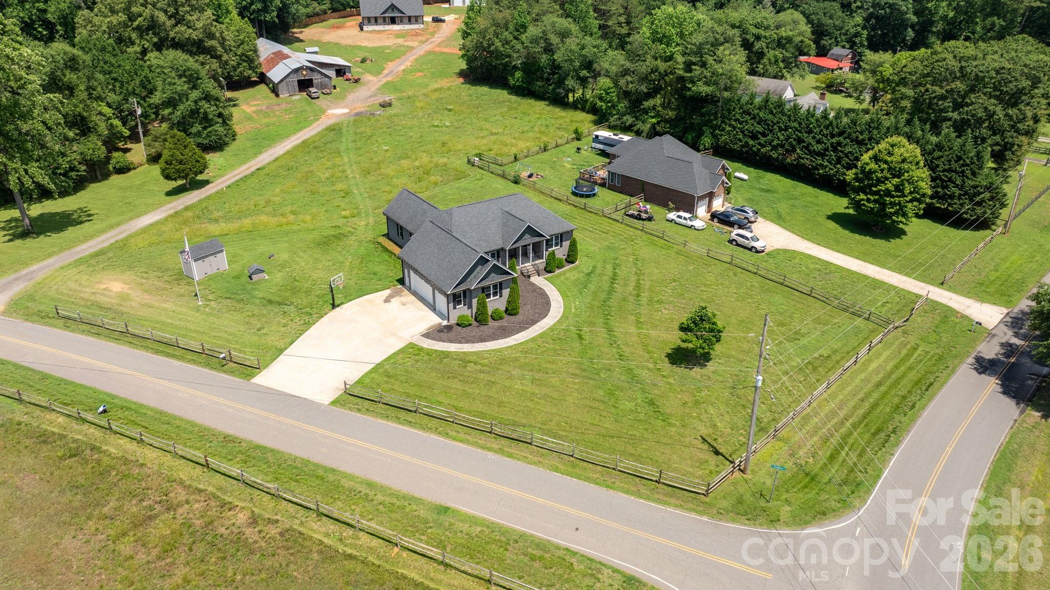 1100 Rainbow Drive — Mount Holly