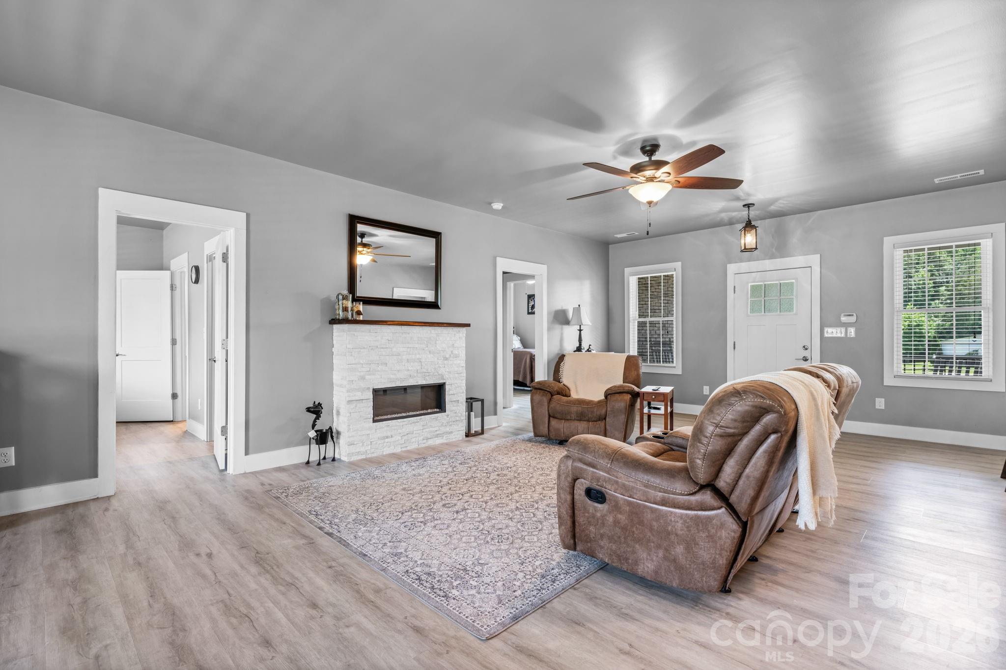 1100 Rainbow Drive — Mount Holly