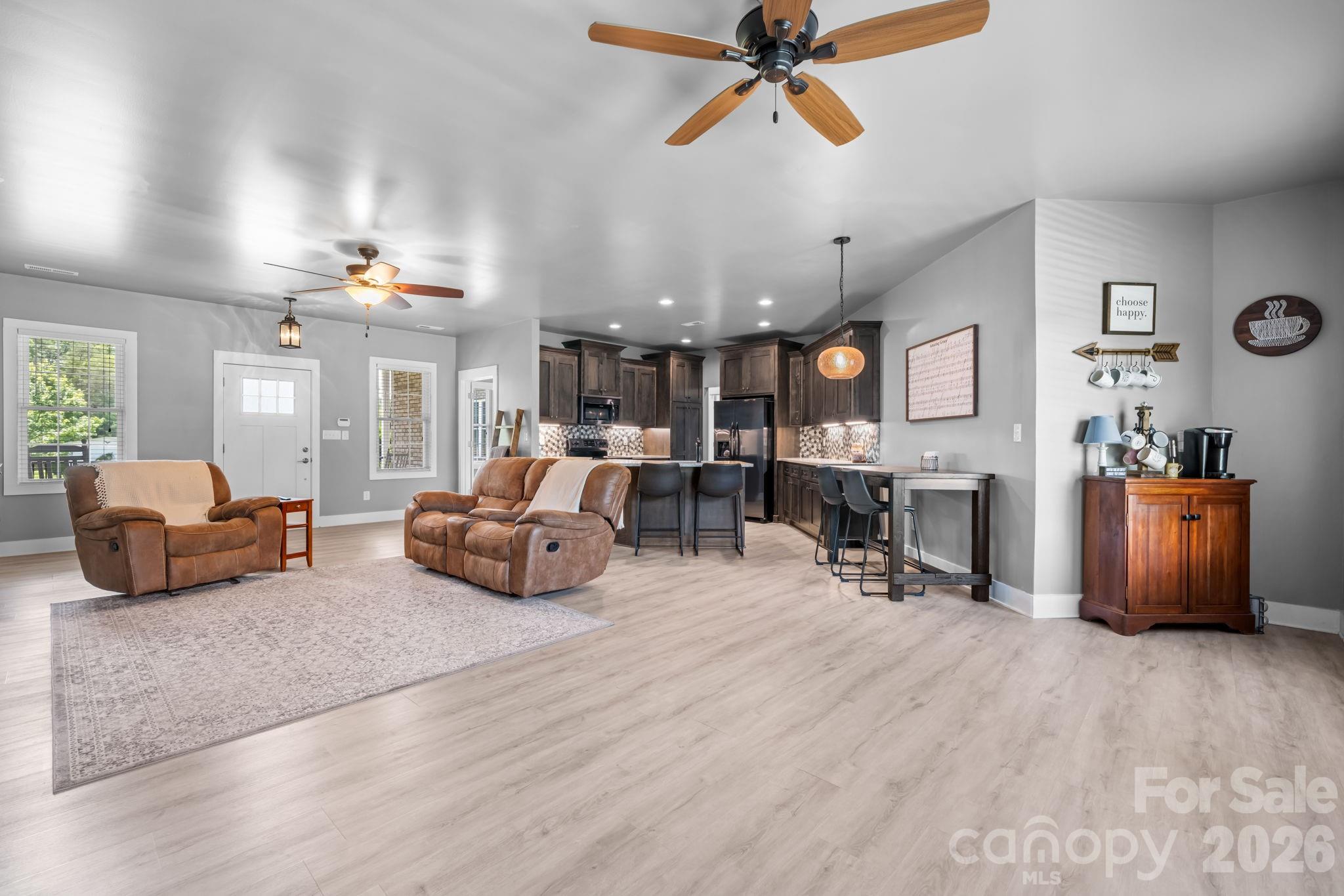 1100 Rainbow Drive — Mount Holly