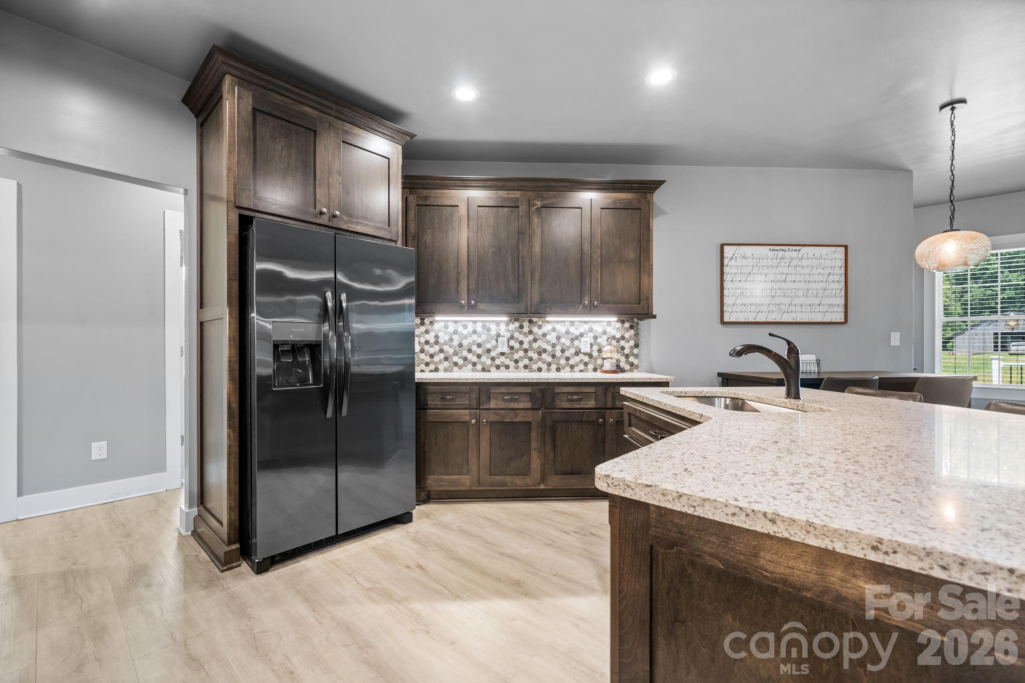1100 Rainbow Drive — Mount Holly