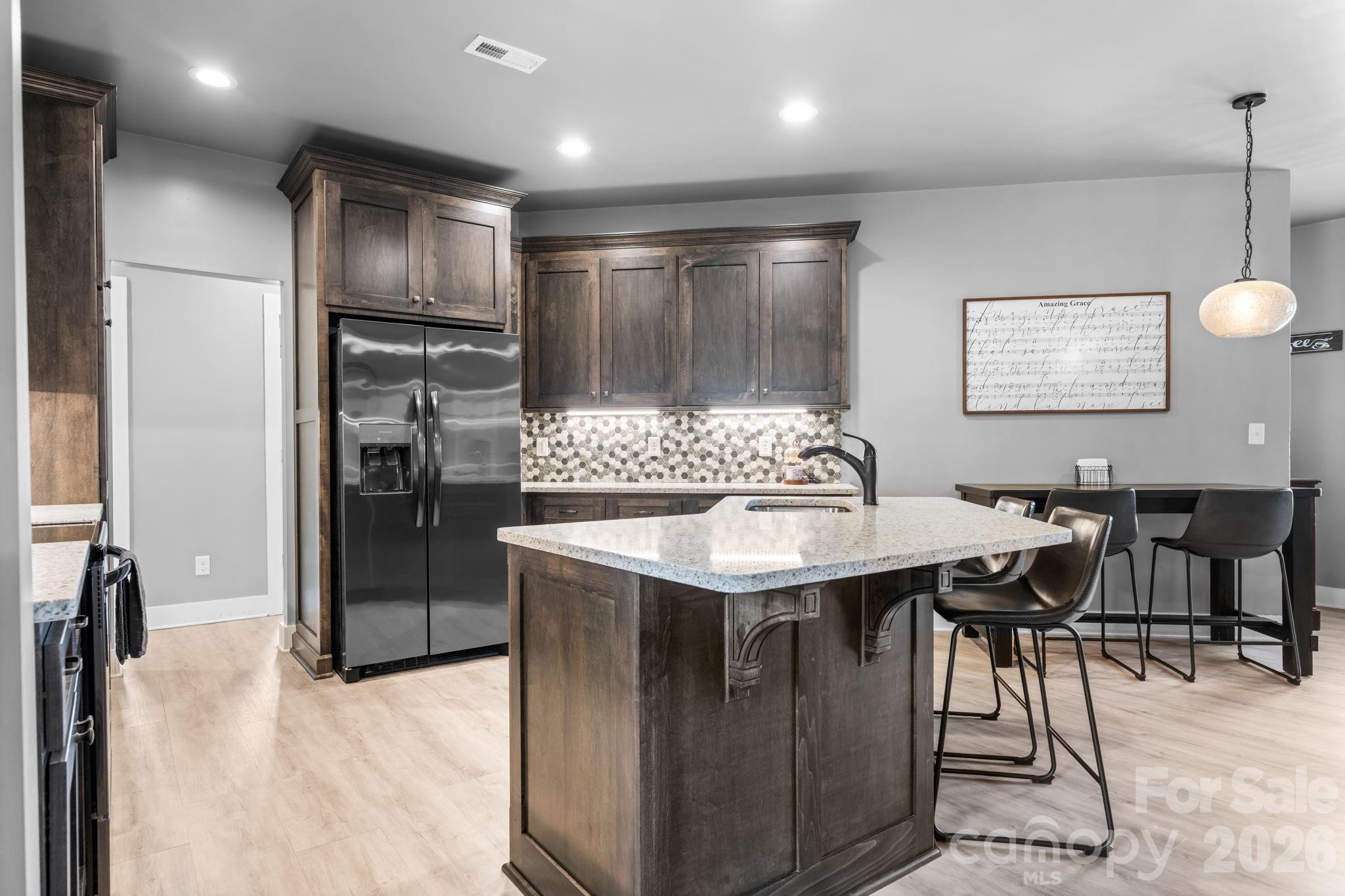 1100 Rainbow Drive — Mount Holly