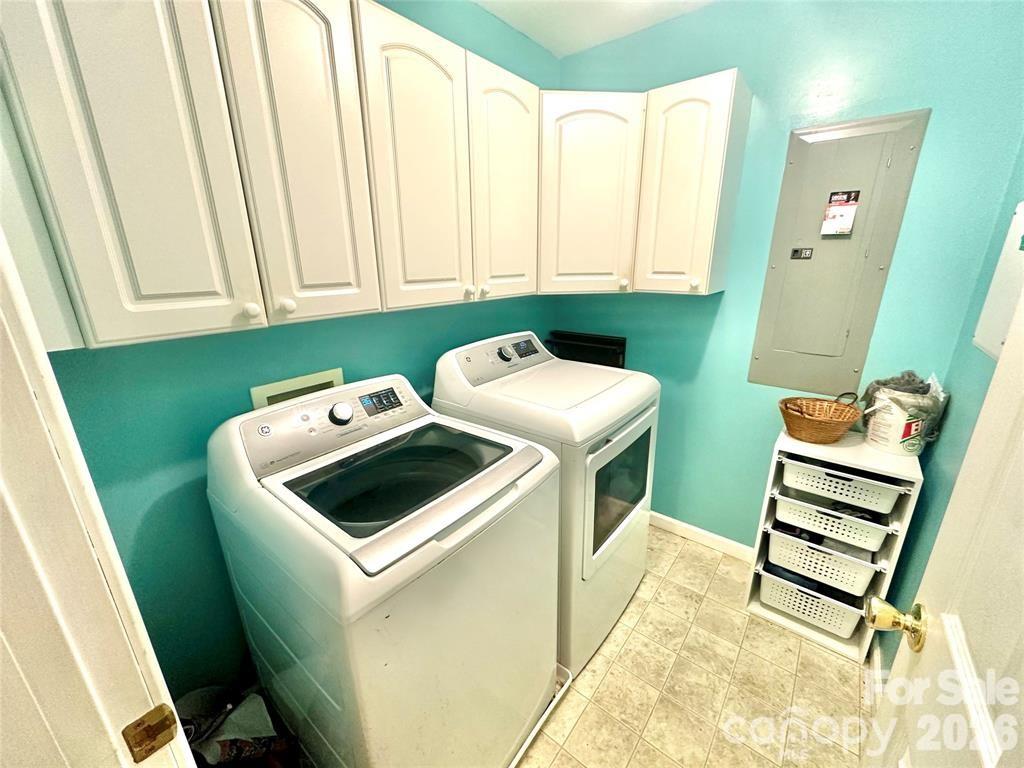 386 Groves Road — Union Mills