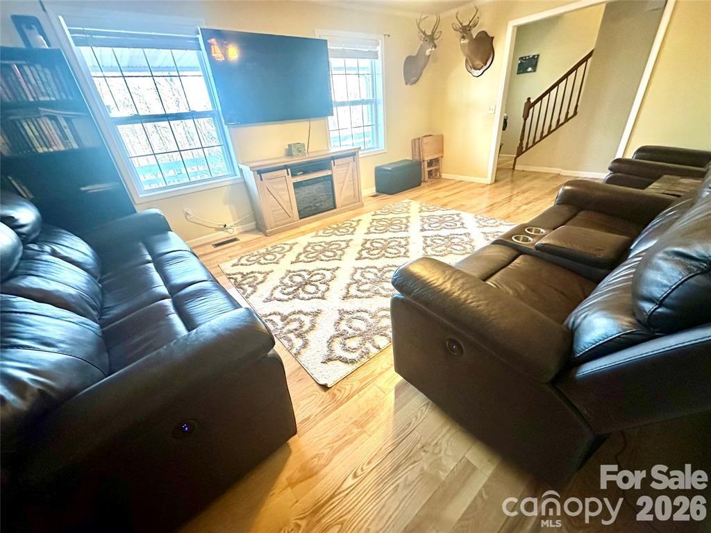 386 Groves Road — Union Mills