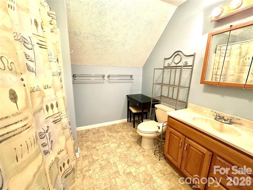 386 Groves Road — Union Mills