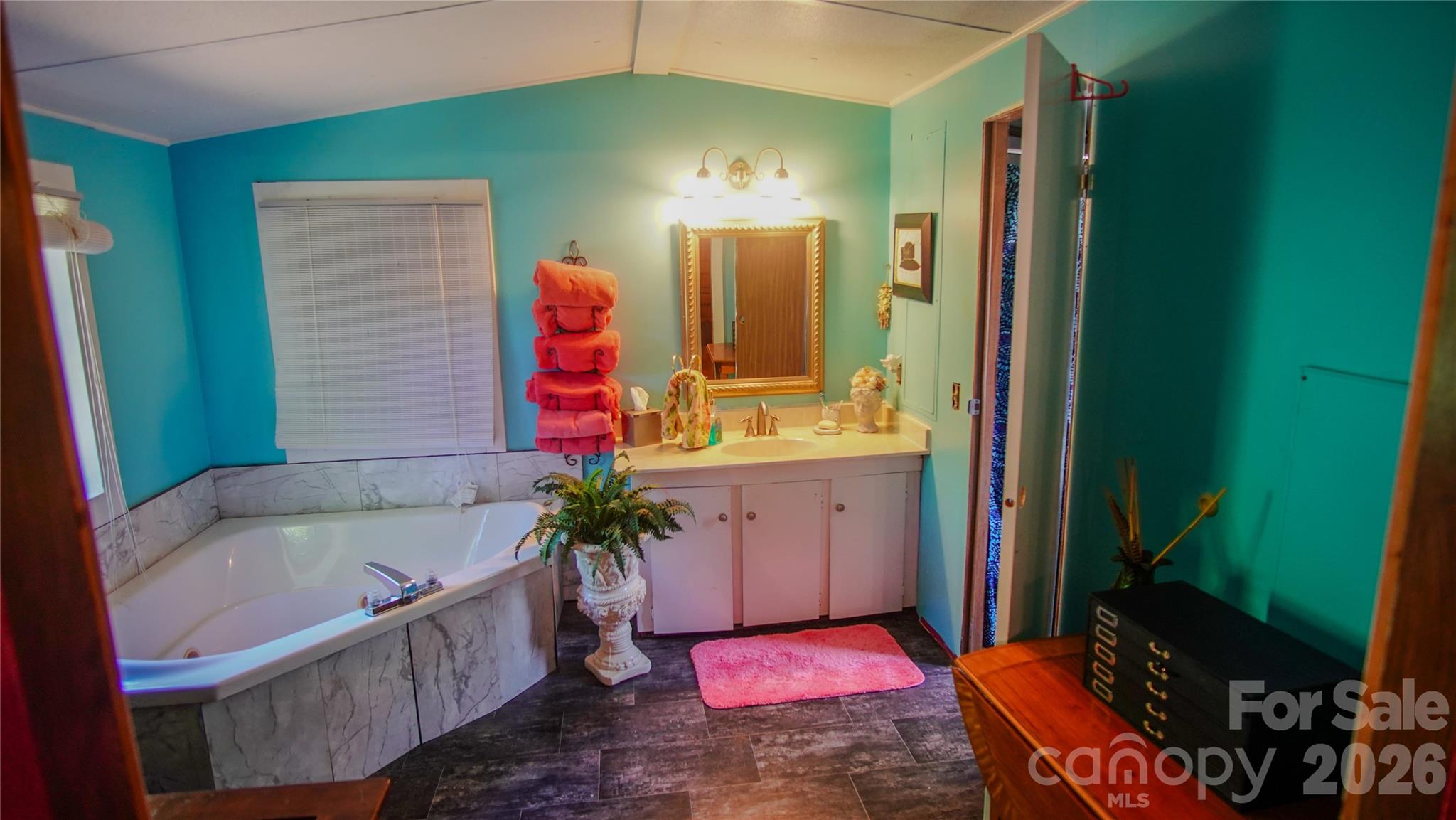 306 Golden Valley Road — Casar