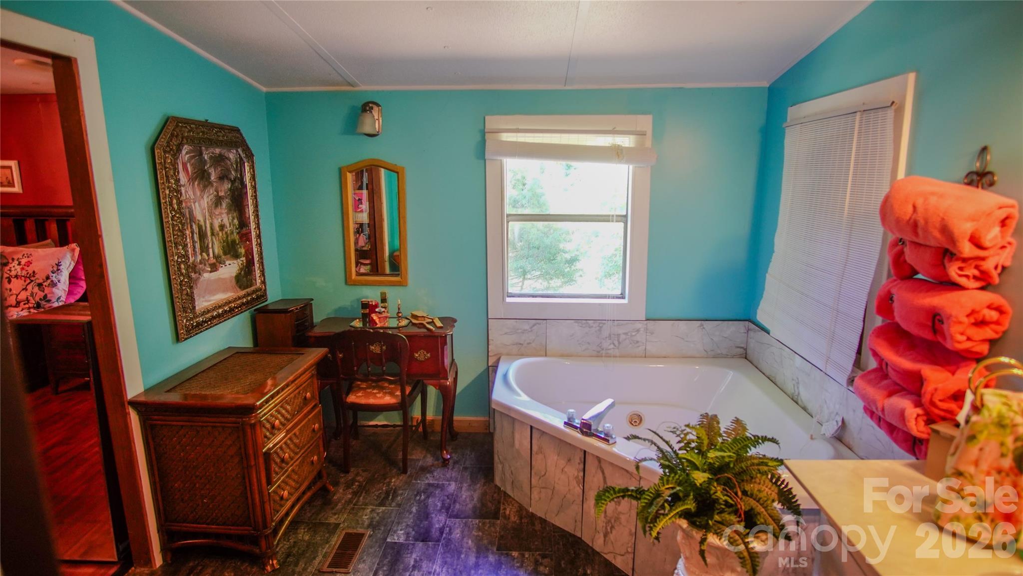 306 Golden Valley Road — Casar