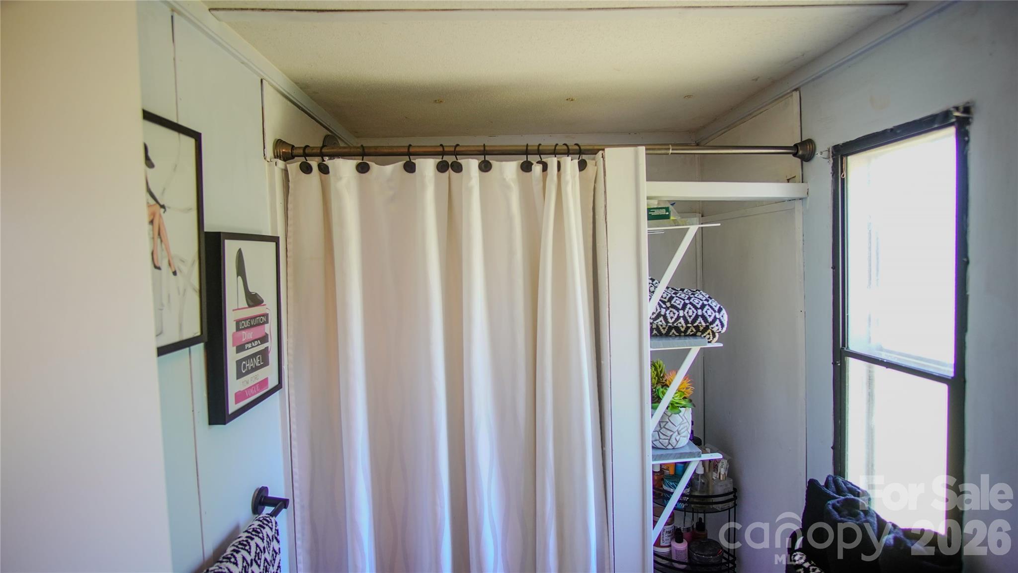 306 Golden Valley Road — Casar