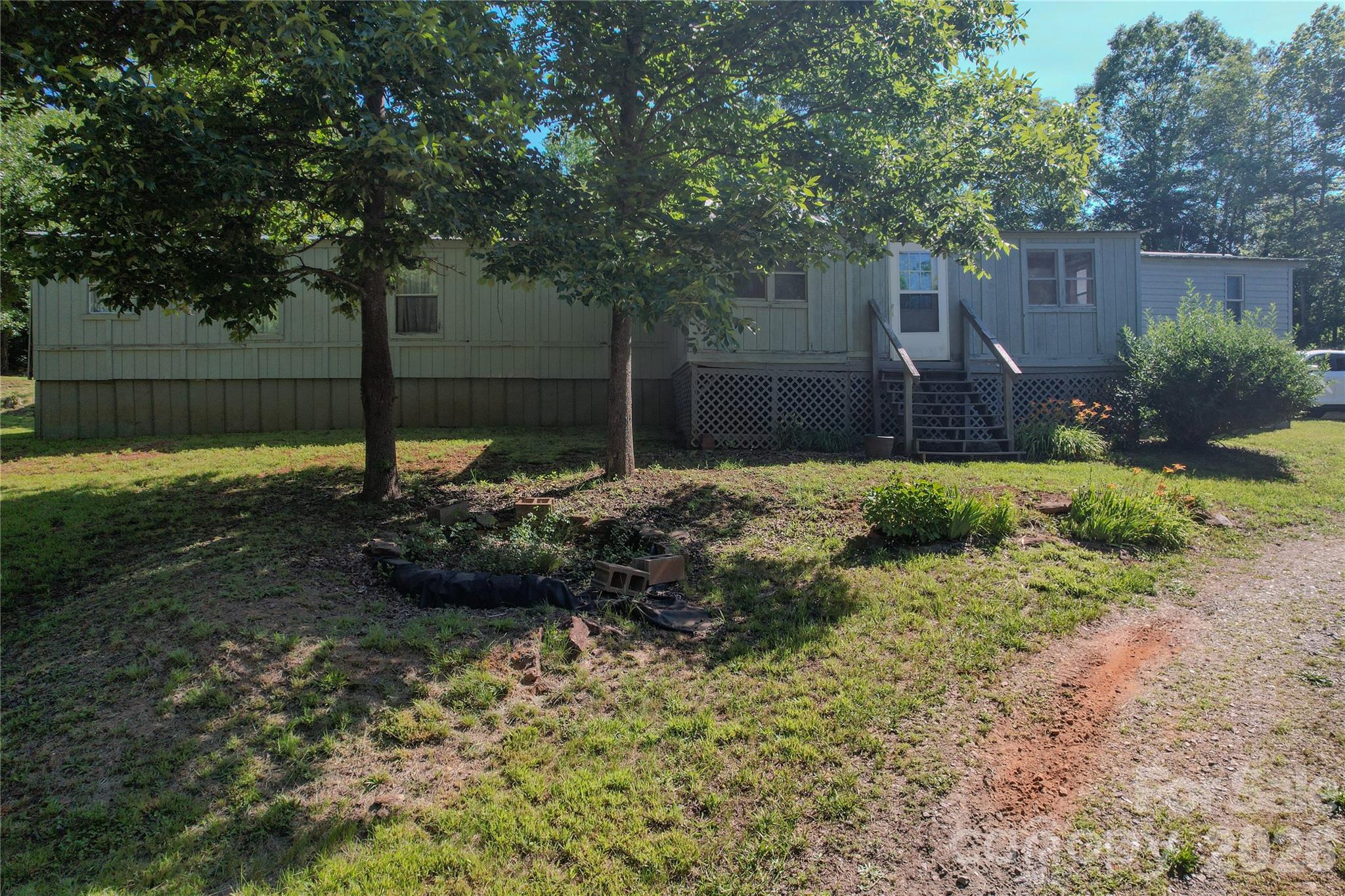 306 Golden Valley Road — Casar