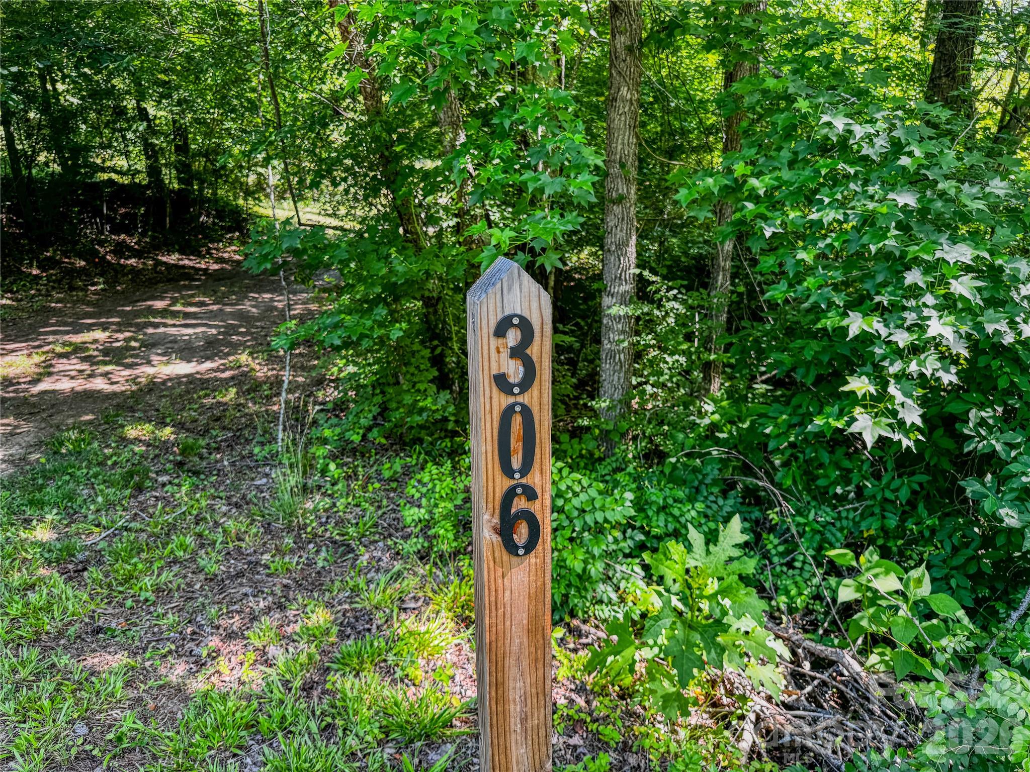 306 Golden Valley Road — Casar