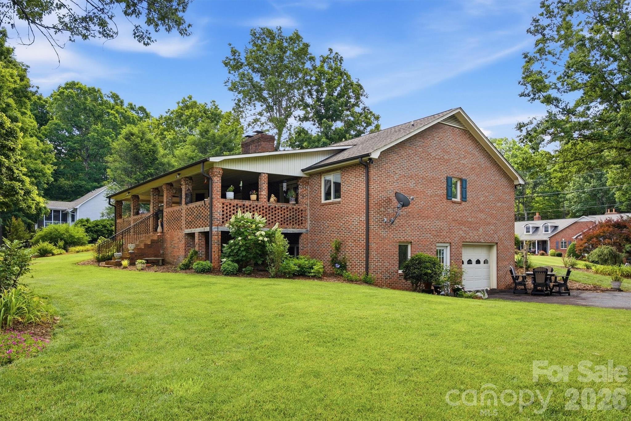 232 Westwood Drive — Morganton