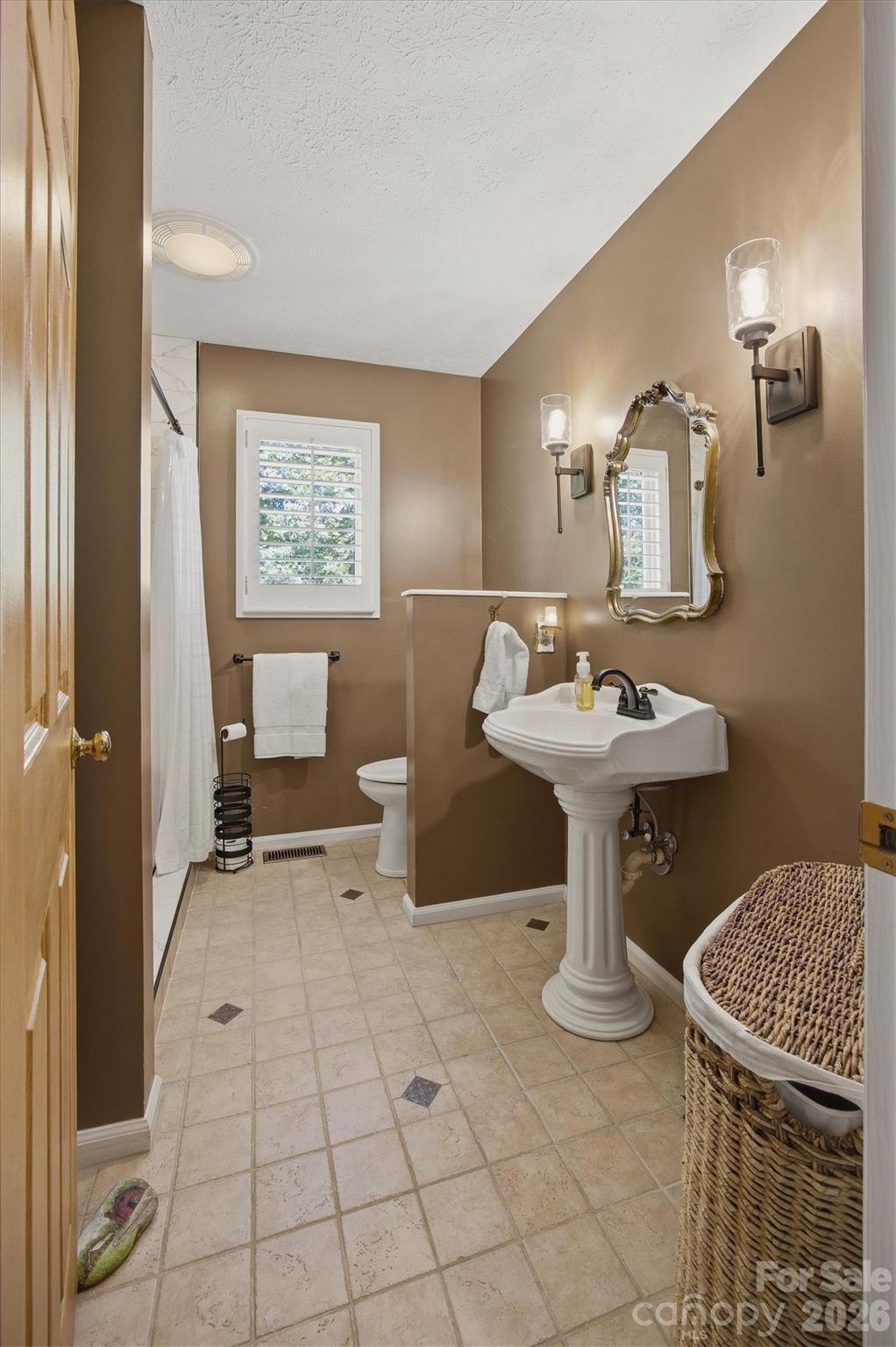 232 Westwood Drive — Morganton