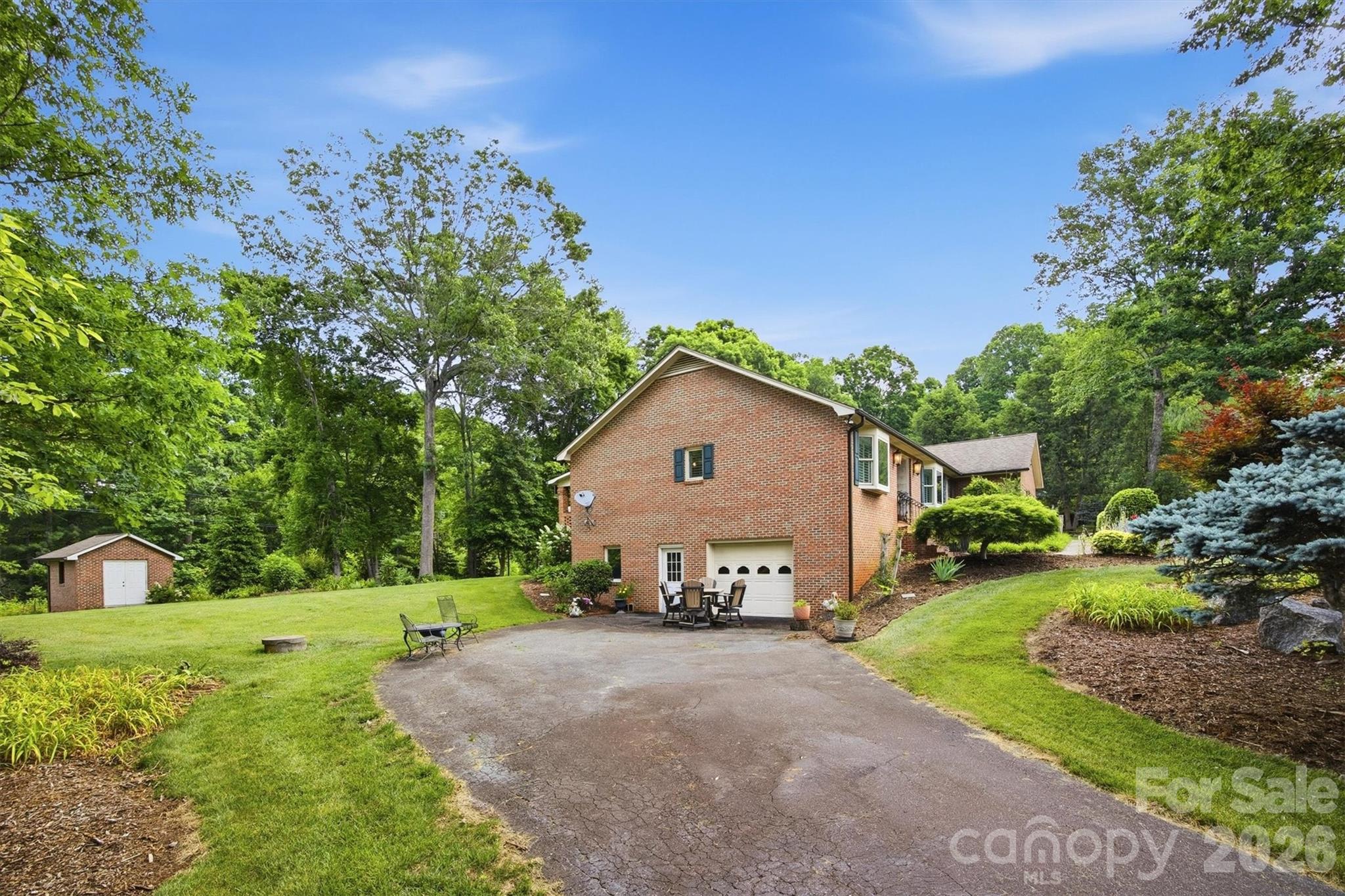 232 Westwood Drive — Morganton