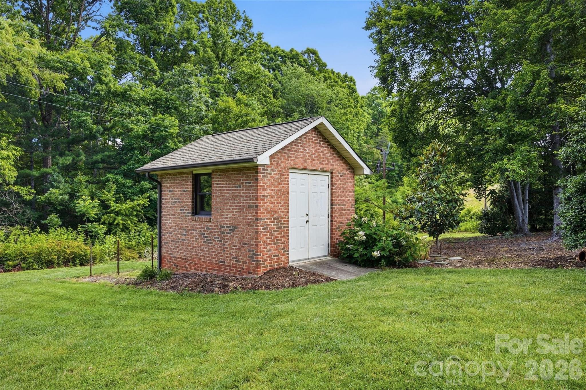 232 Westwood Drive — Morganton