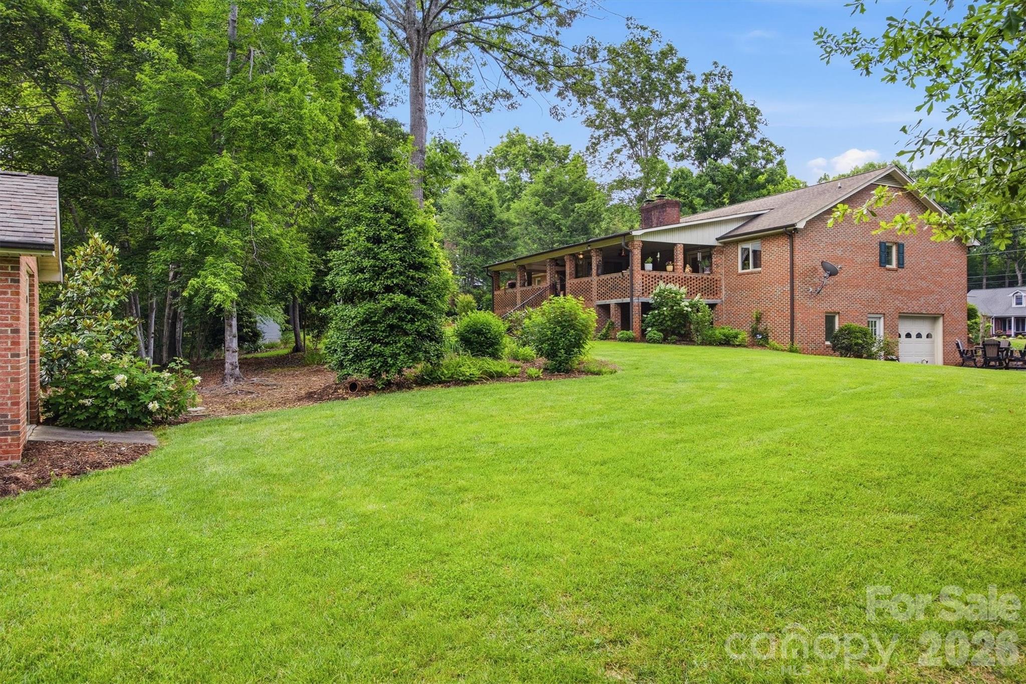 232 Westwood Drive — Morganton