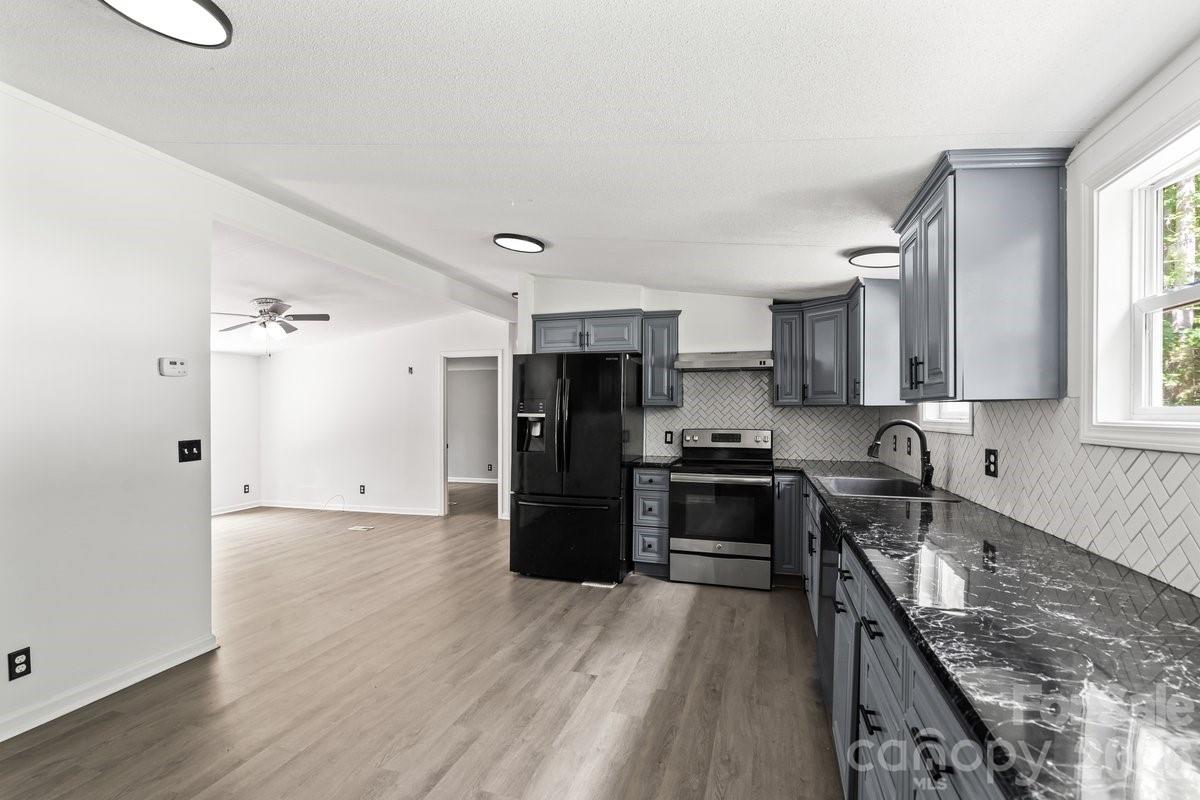5223 Antler Drive — Iron Station