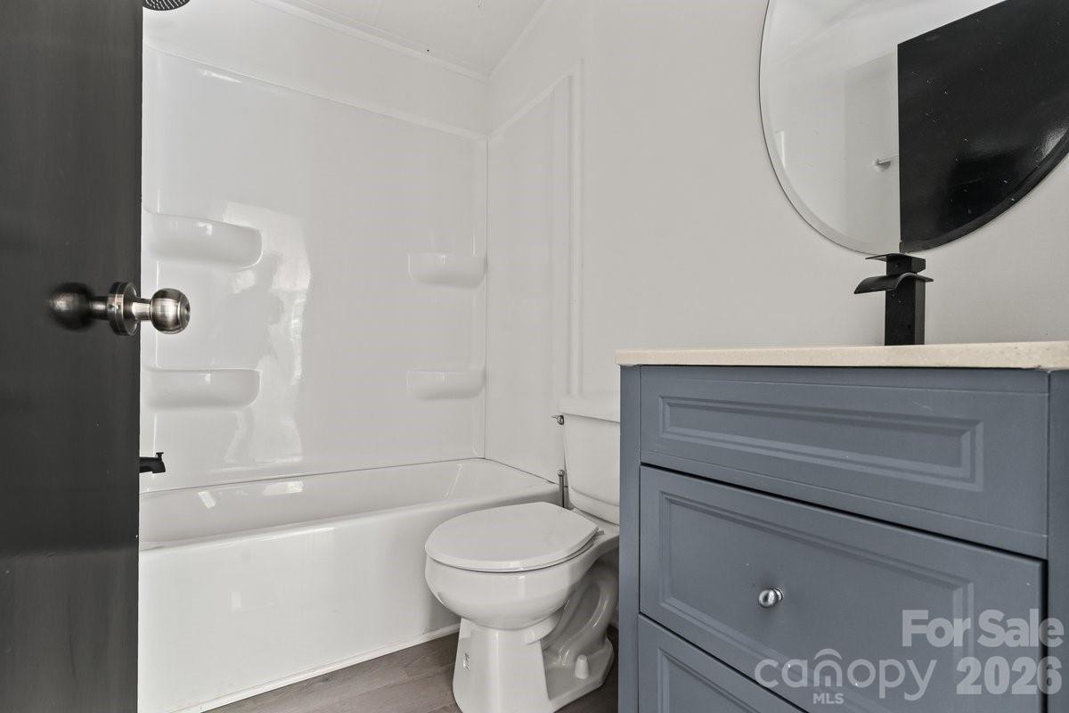 5223 Antler Drive — Iron Station