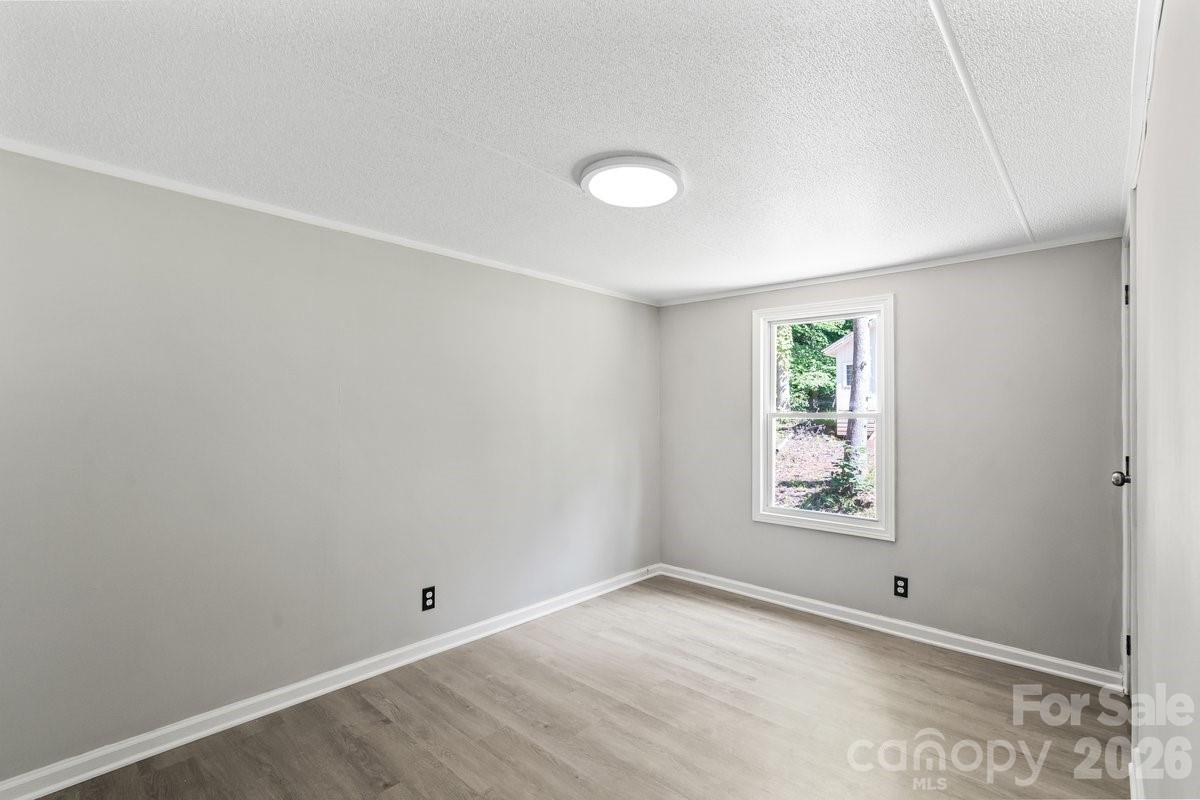 5223 Antler Drive — Iron Station