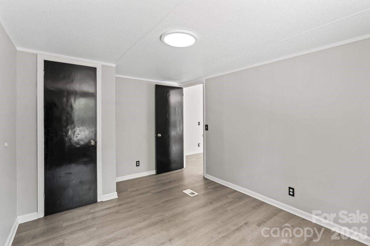 5223 Antler Drive — Iron Station