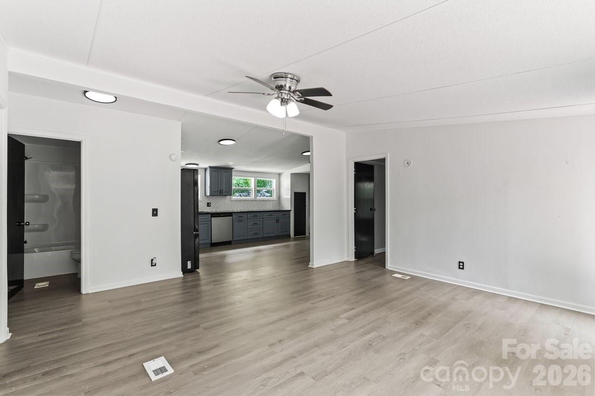 5223 Antler Drive — Iron Station