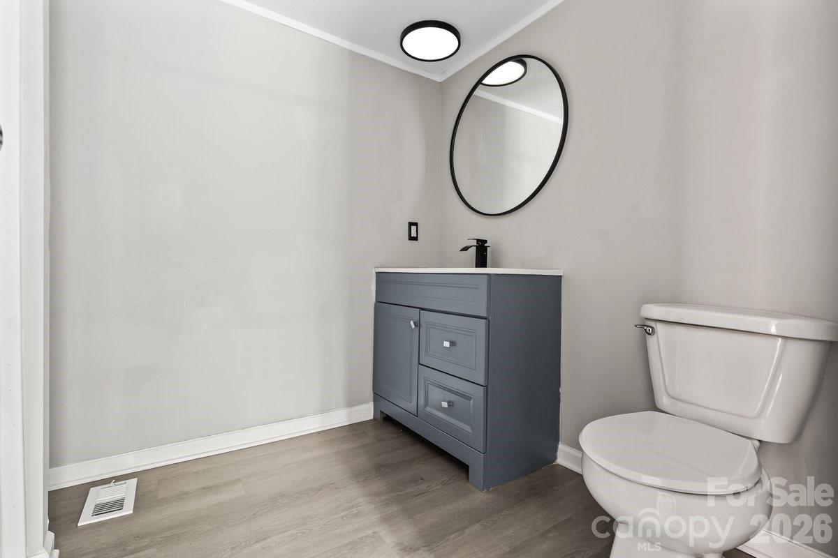5223 Antler Drive — Iron Station