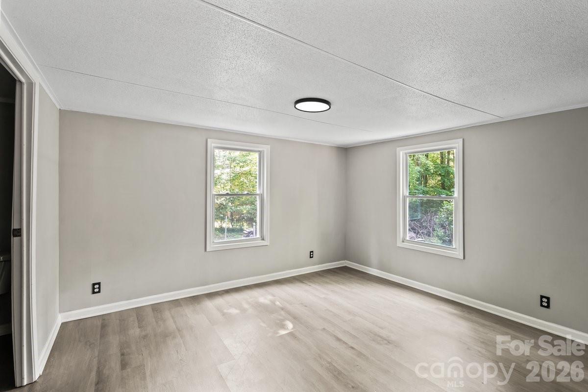 5223 Antler Drive — Iron Station