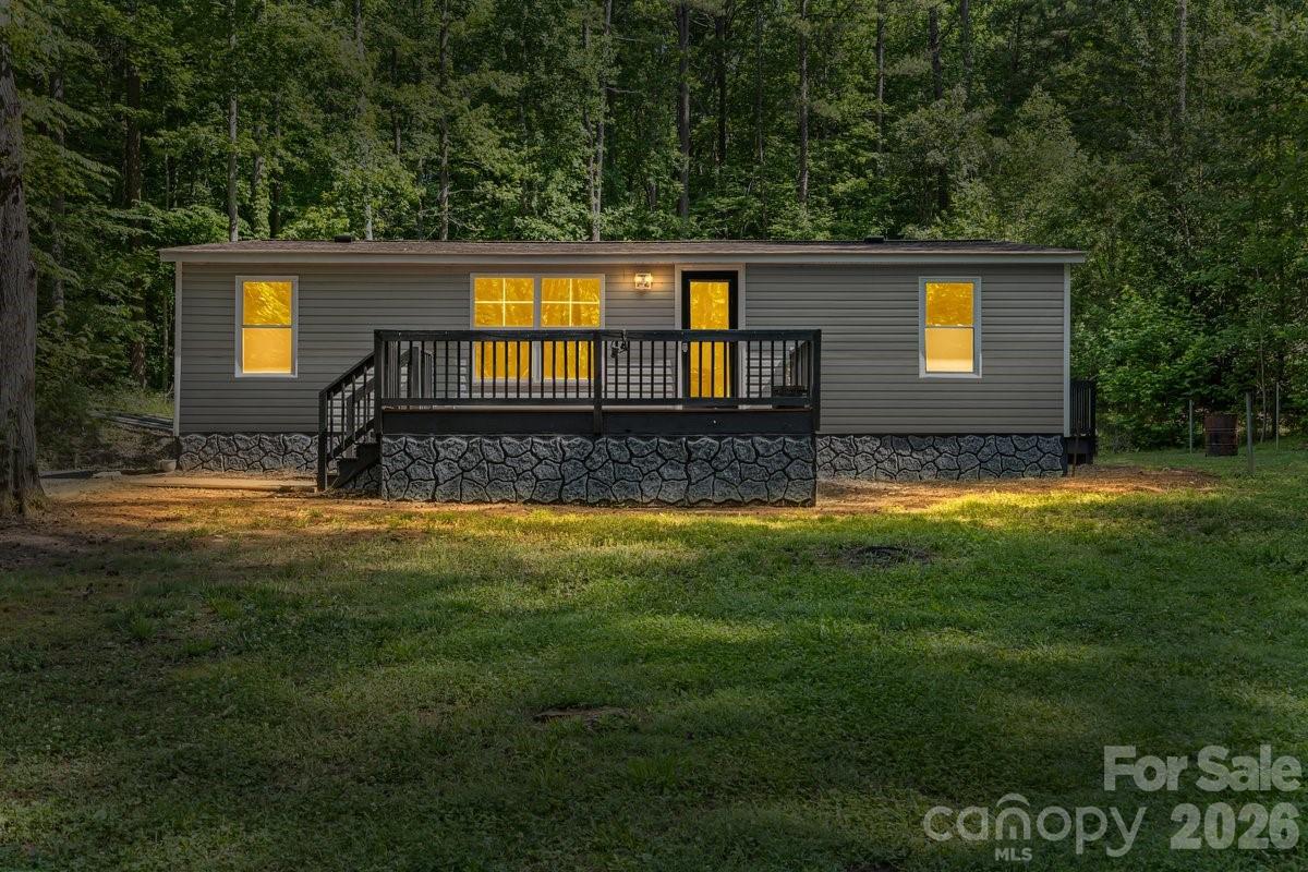 5223 Antler Drive — Iron Station