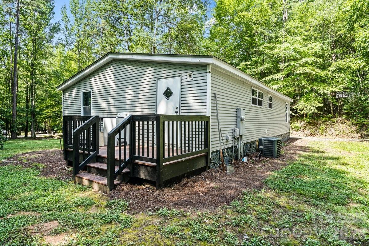 5223 Antler Drive — Iron Station