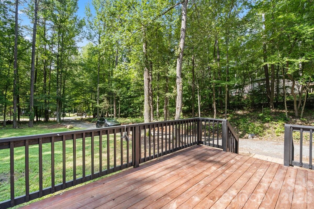 5223 Antler Drive — Iron Station