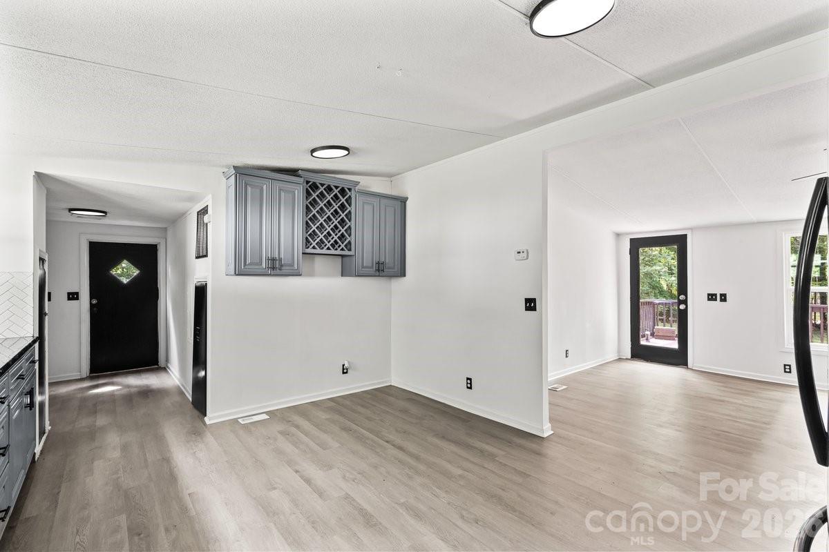 5223 Antler Drive — Iron Station