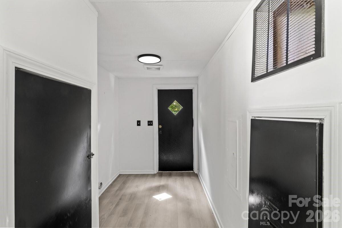 5223 Antler Drive — Iron Station