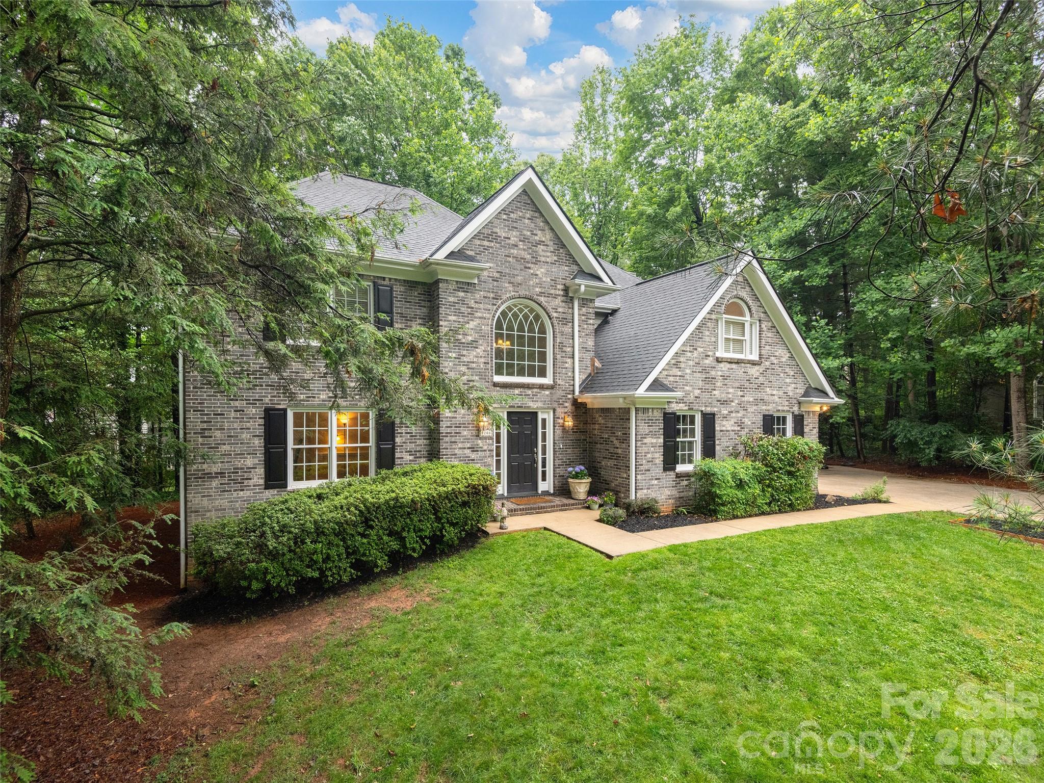 1208 Saint Charles Court — Asheville