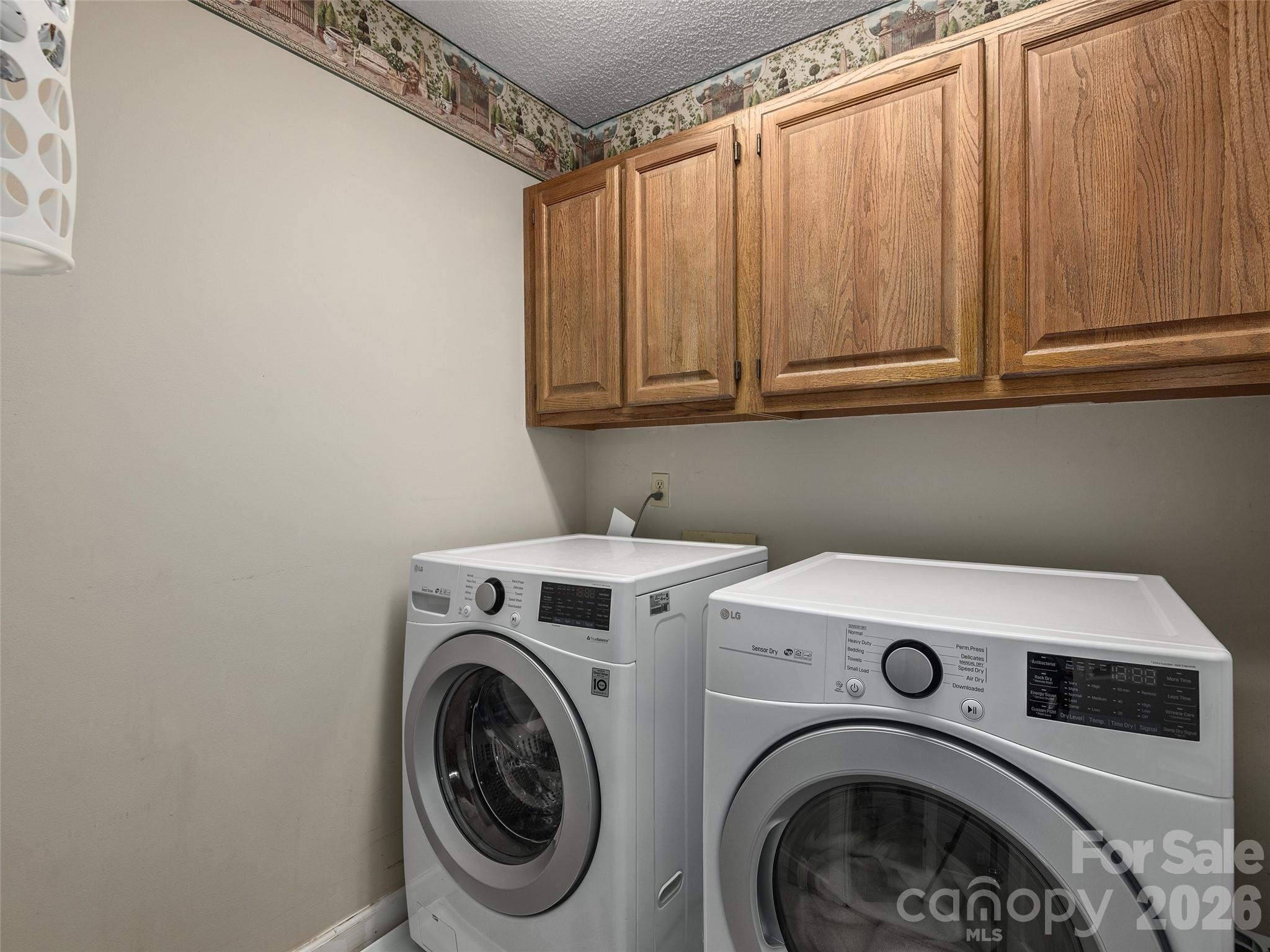 1208 Saint Charles Court — Asheville