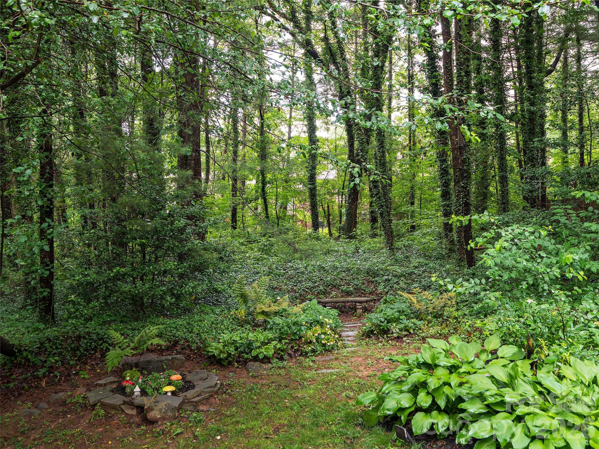 1208 Saint Charles Court — Asheville