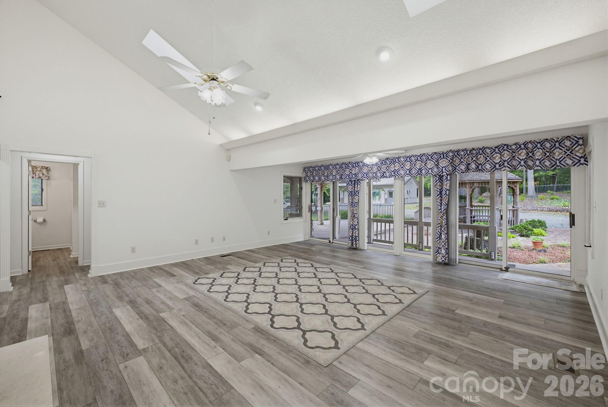 104 Willowbrook Drive — Thomasville