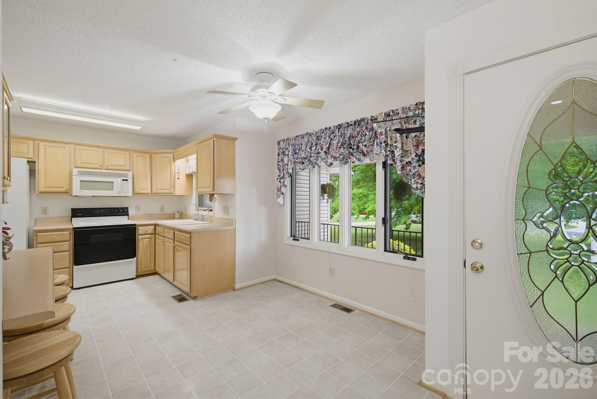 104 Willowbrook Drive — Thomasville