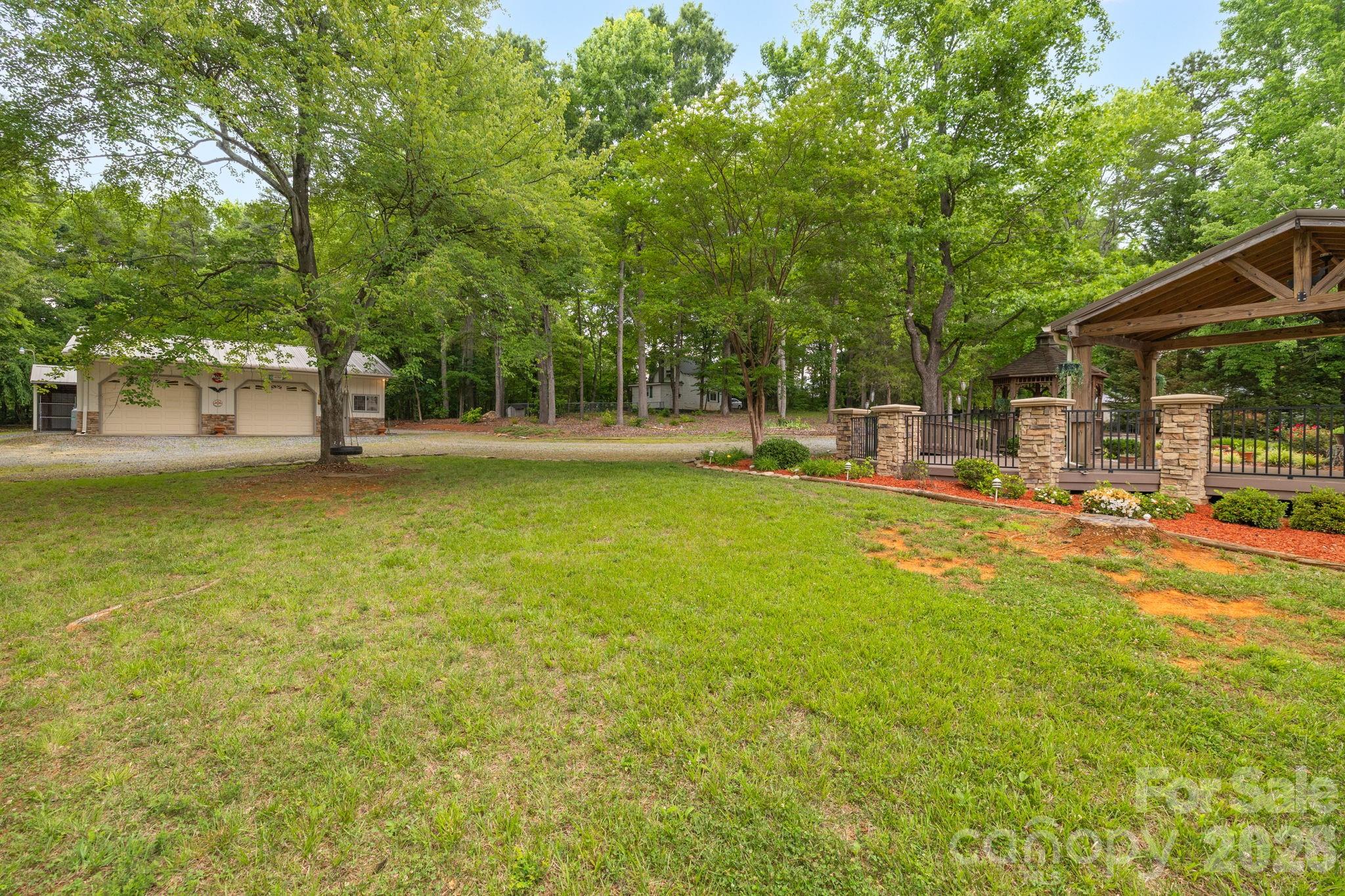 104 Willowbrook Drive — Thomasville
