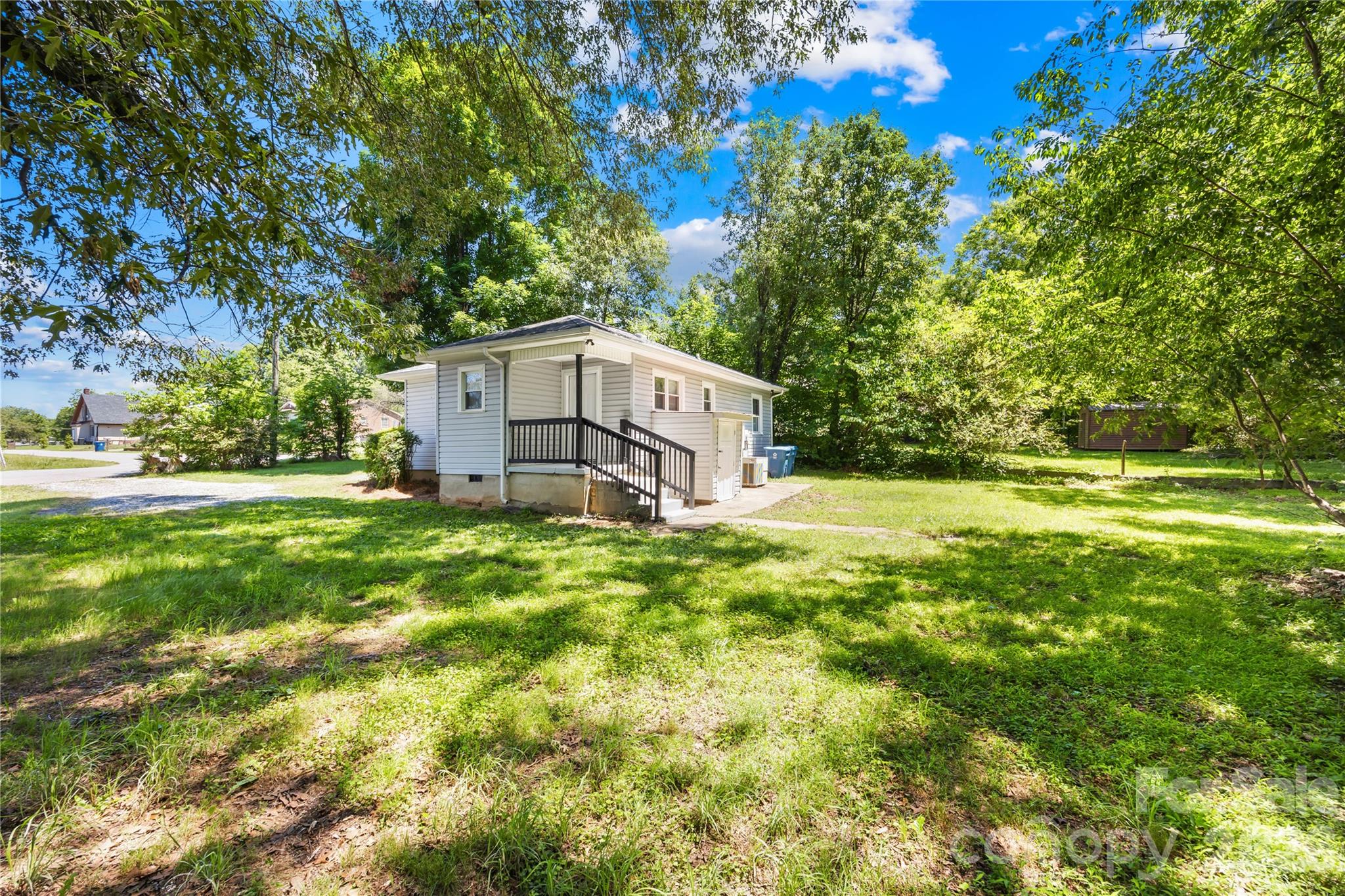 3635 2nd Avenue SW — Hickory