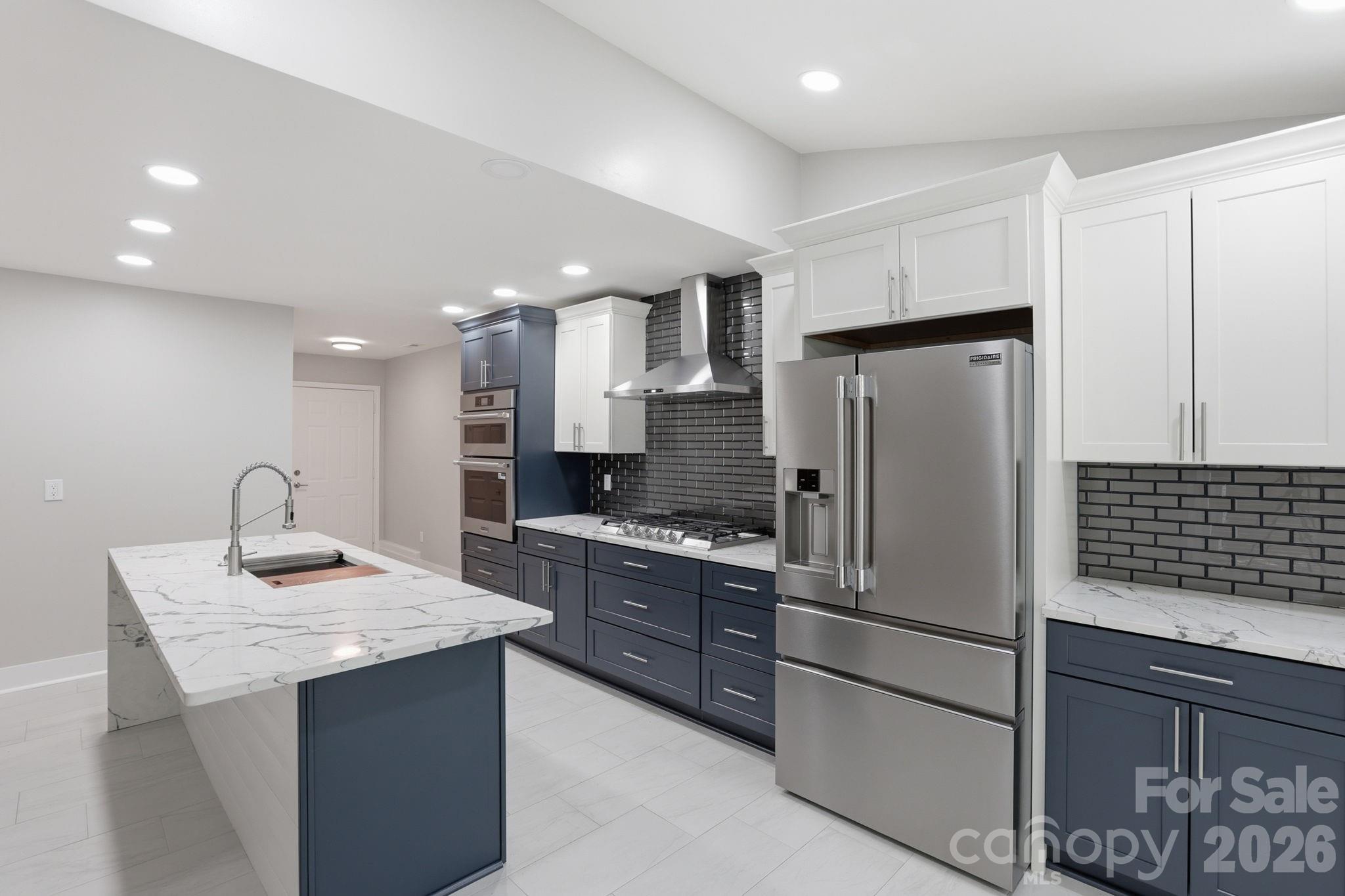 15 Kaylor Drive — Arden