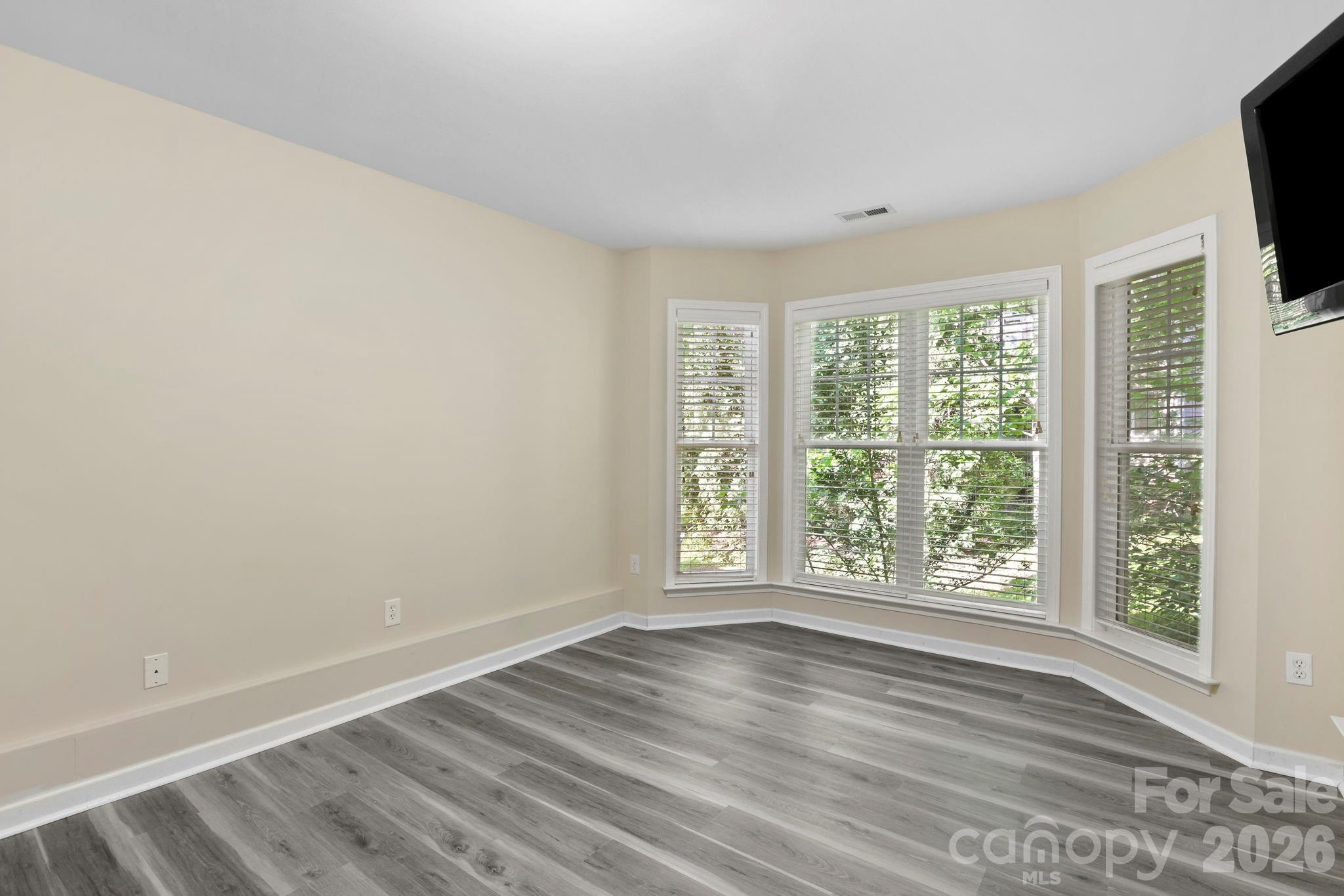 15 Kaylor Drive — Arden