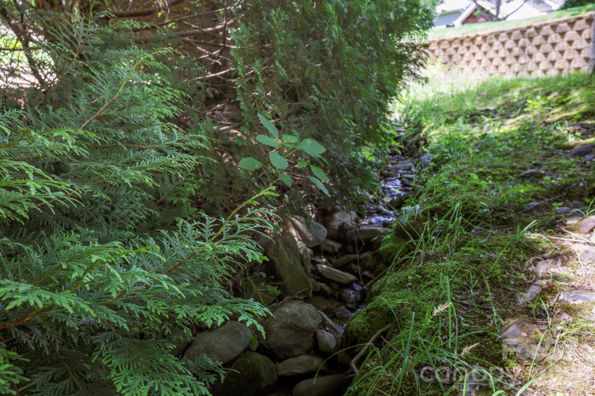 15 Kaylor Drive — Arden