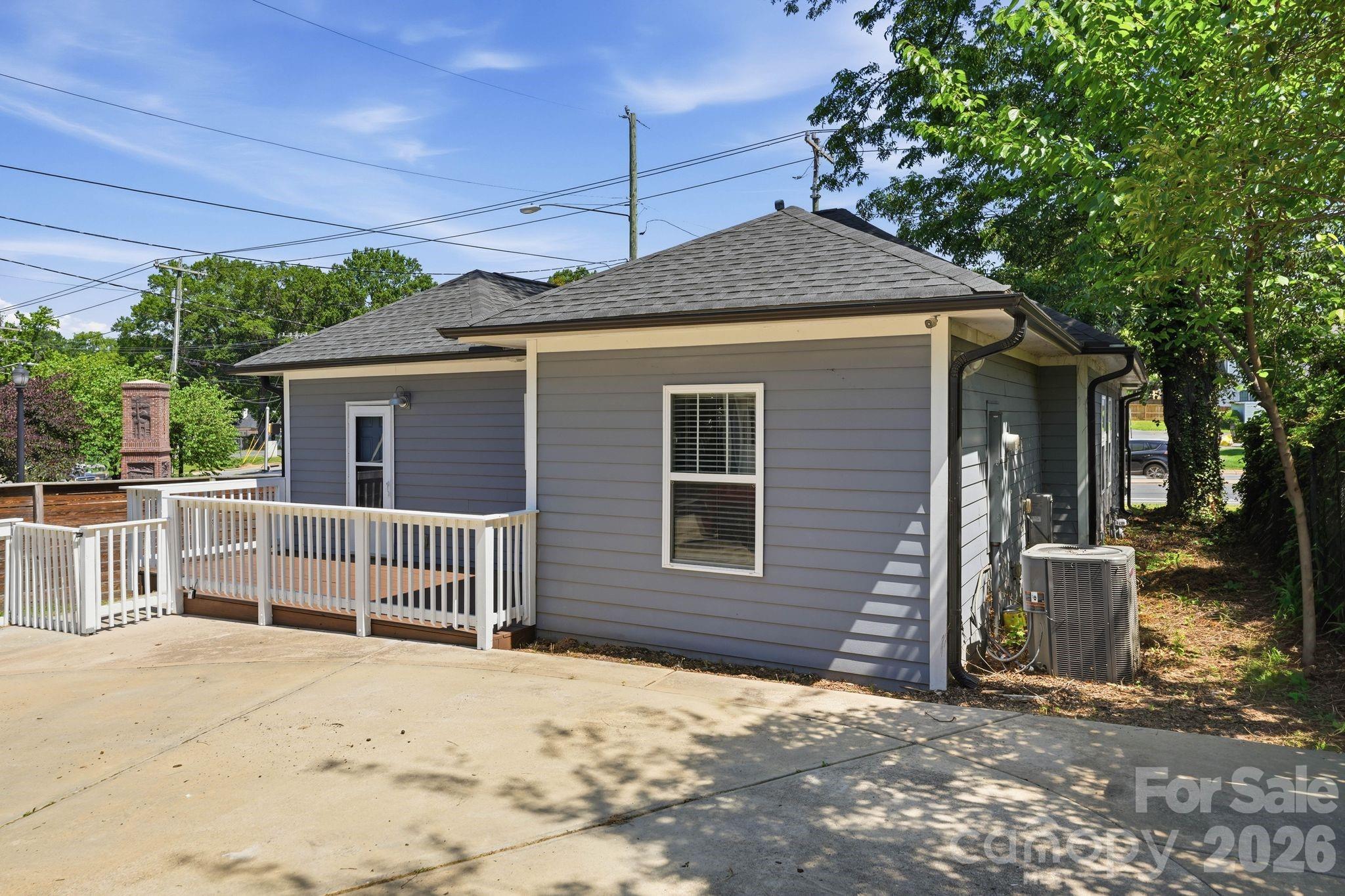 1416 Parkwood Avenue — Charlotte