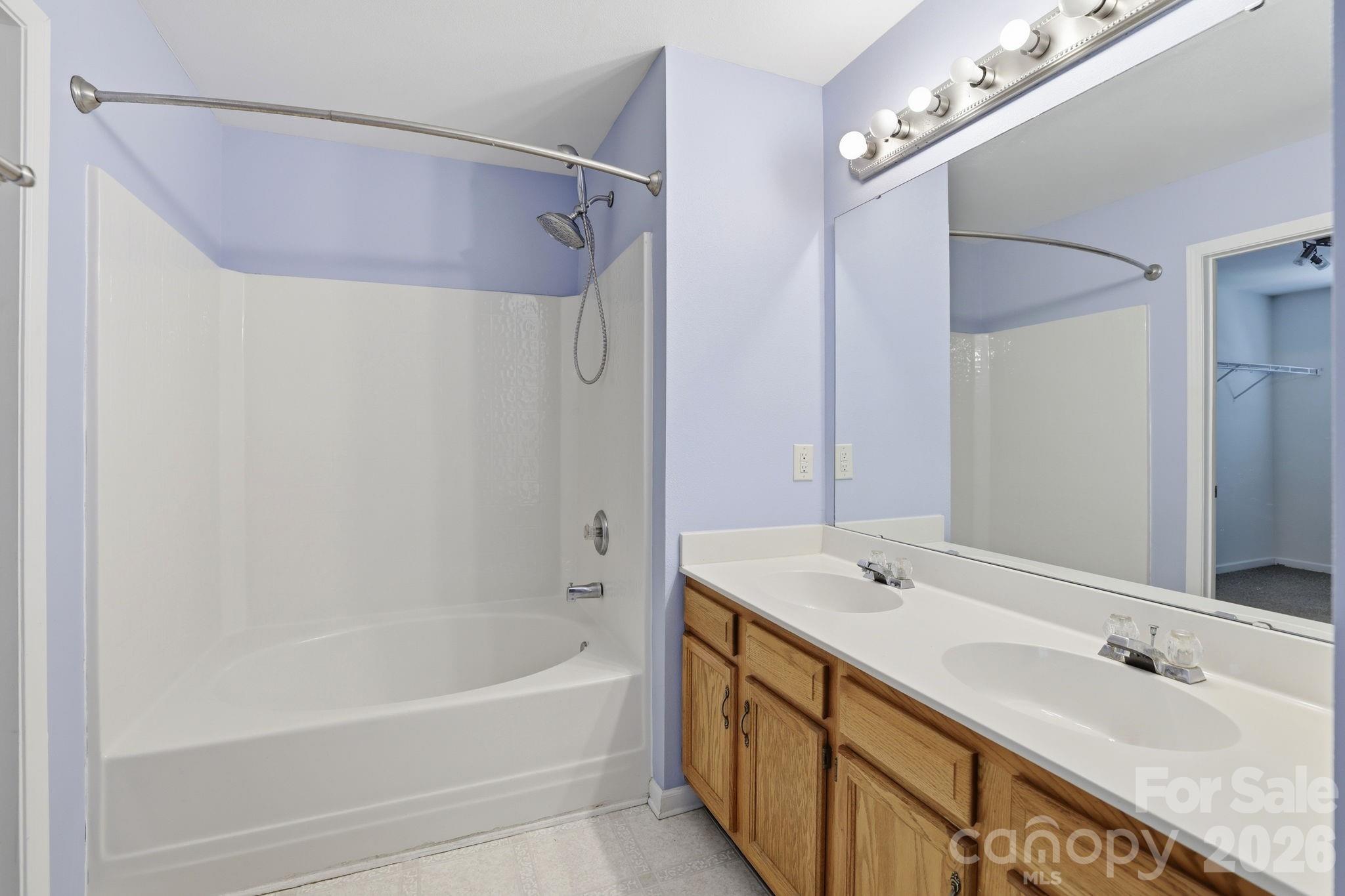 10781 Essex Hall Drive — Charlotte
