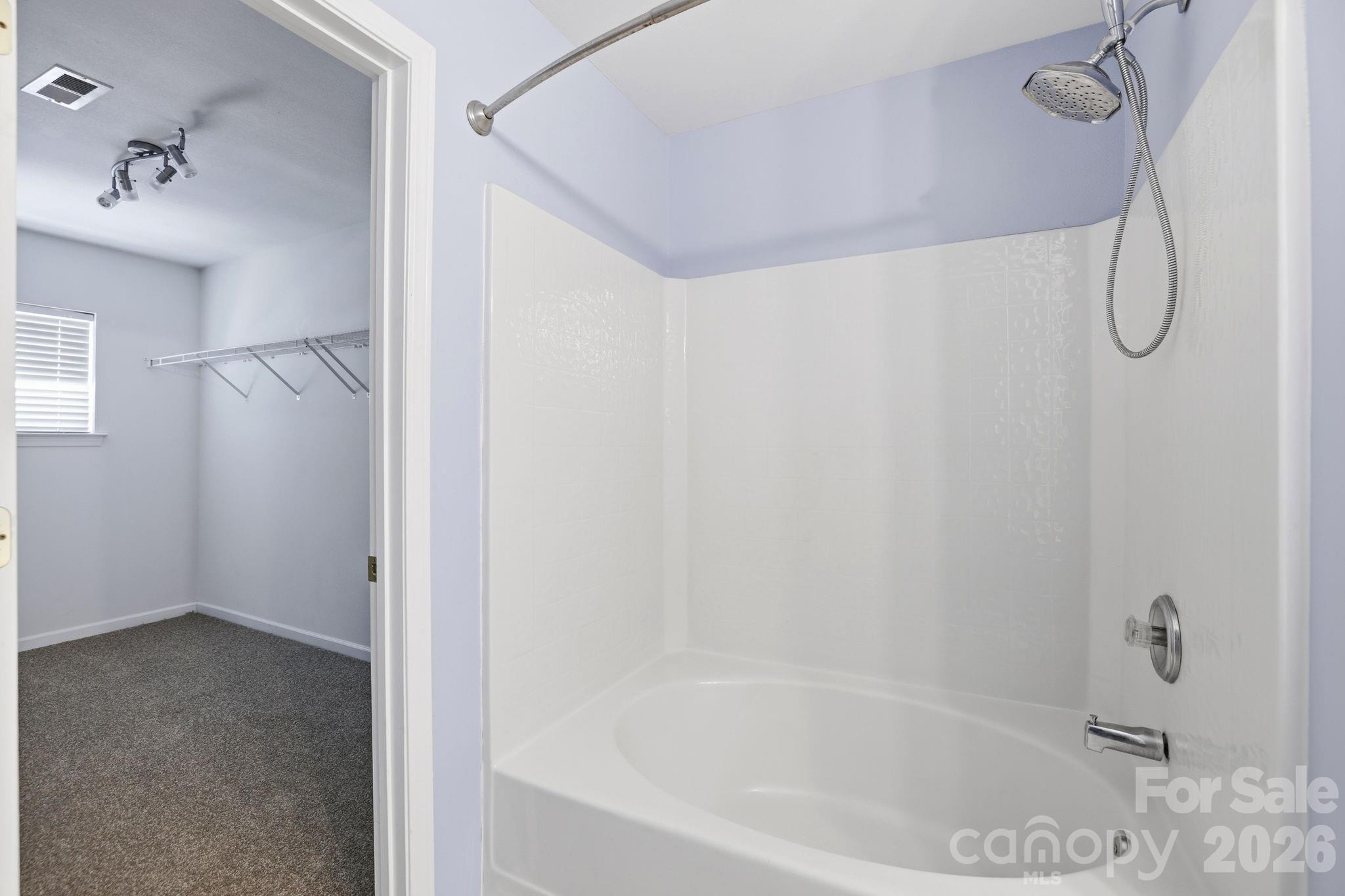 10781 Essex Hall Drive — Charlotte
