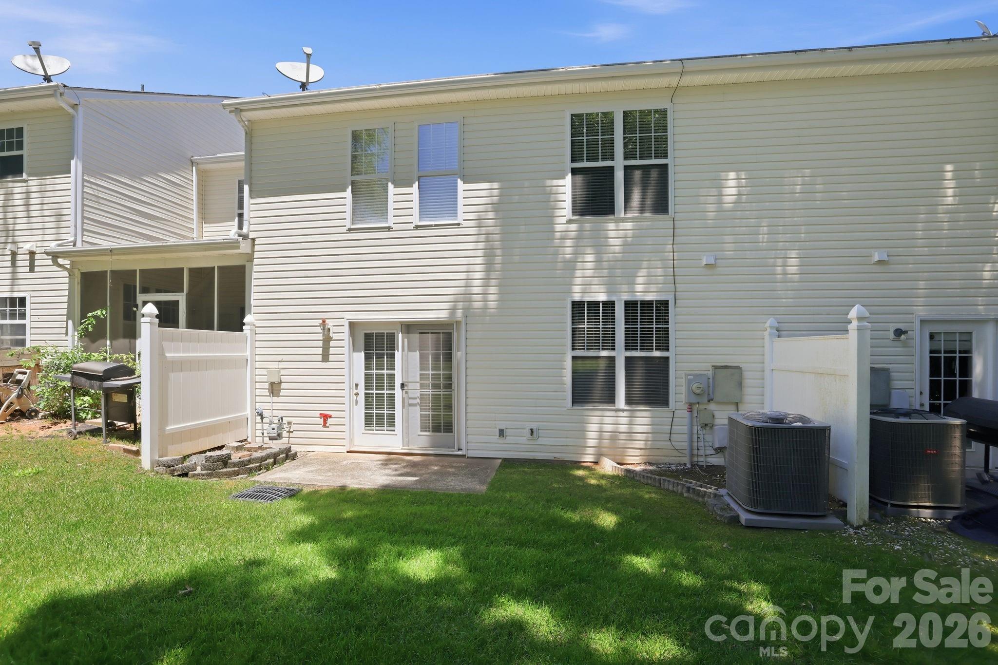 10781 Essex Hall Drive — Charlotte