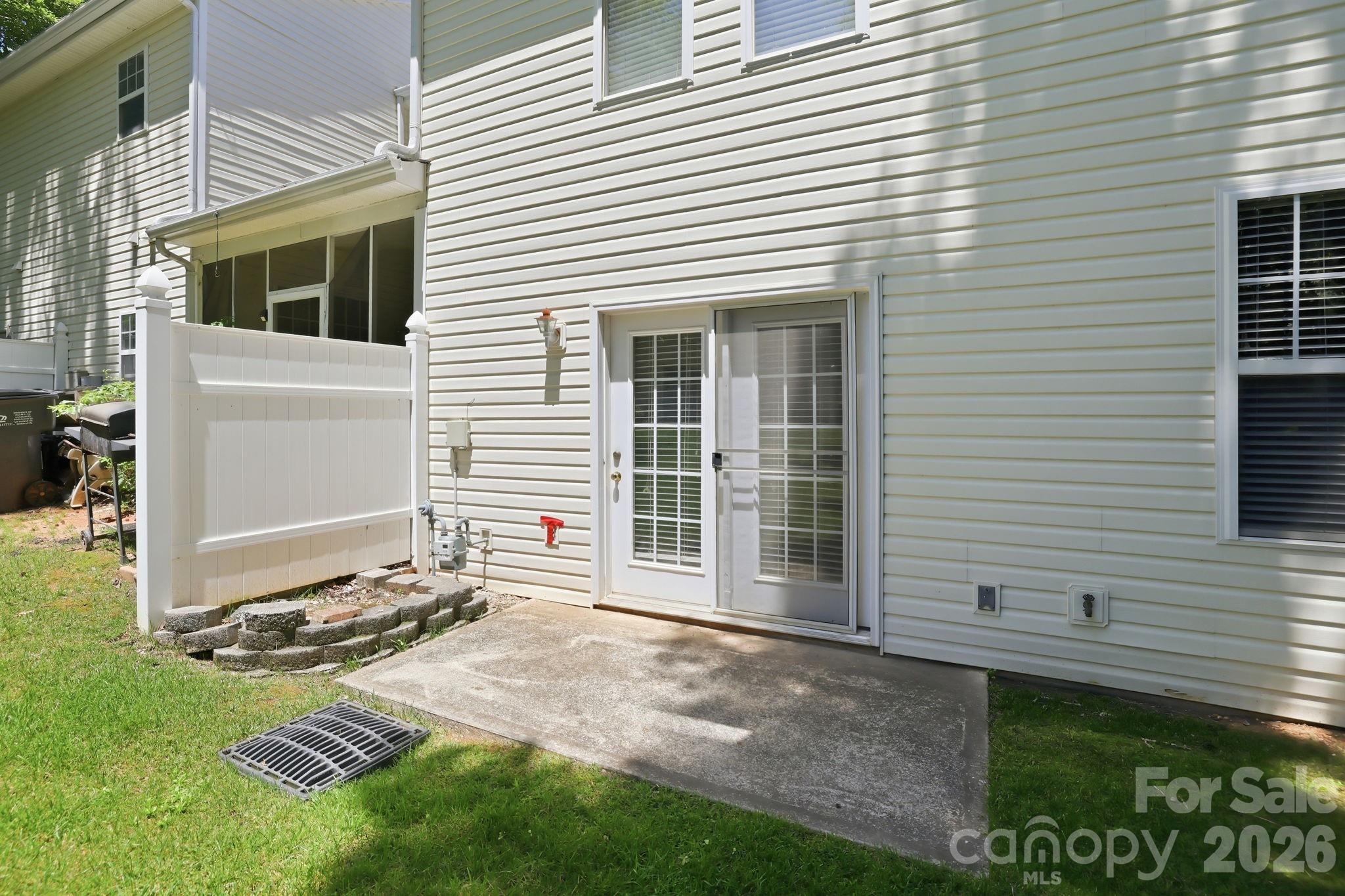 10781 Essex Hall Drive — Charlotte