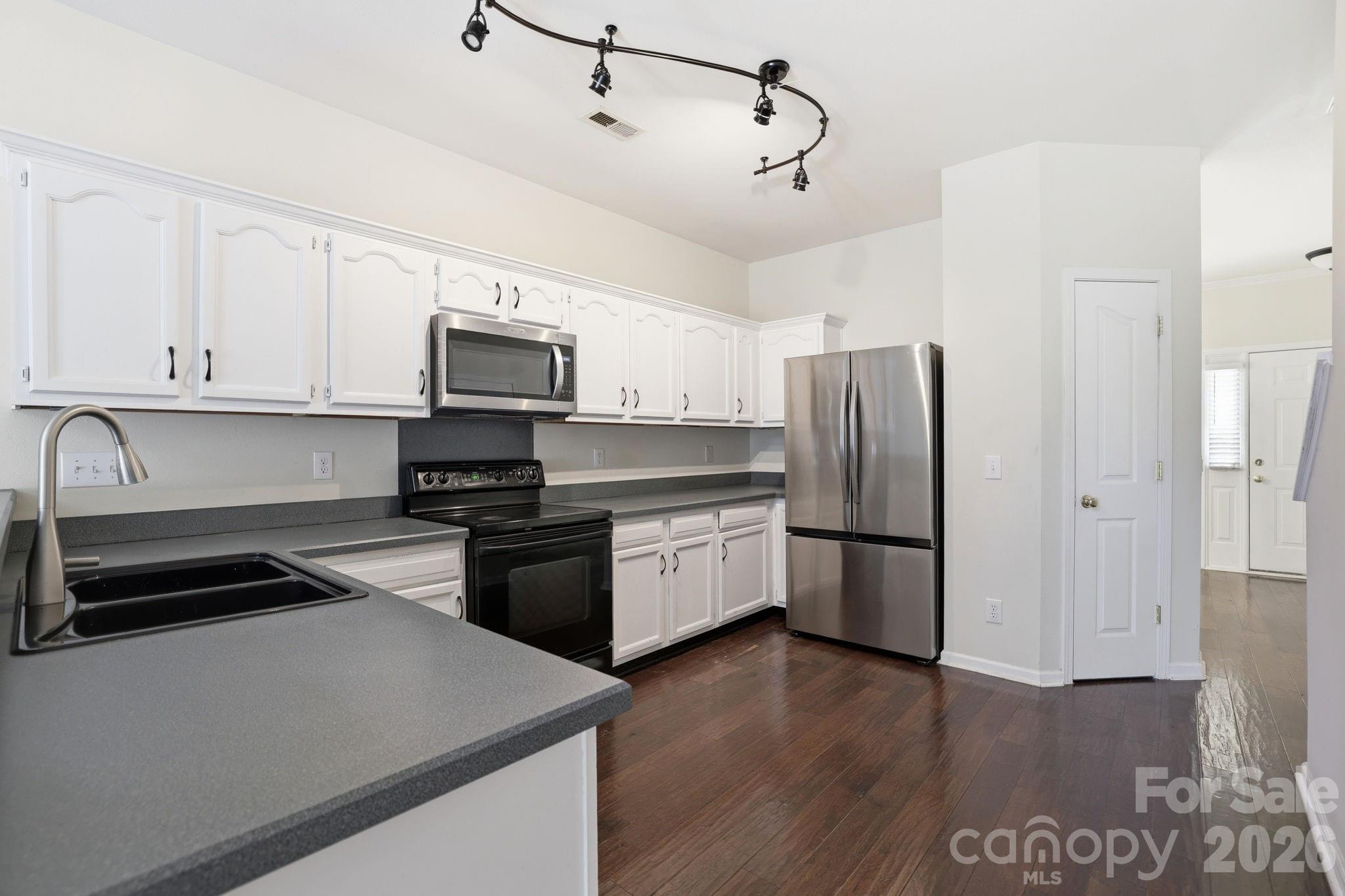 10781 Essex Hall Drive — Charlotte