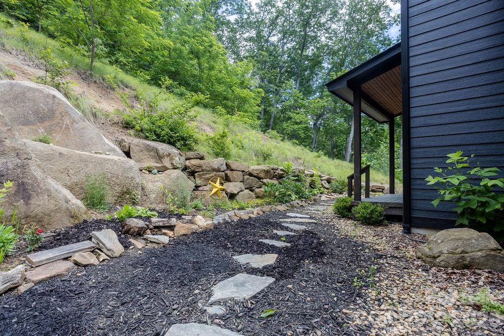 338 Fairview Forest Drive — Fairview