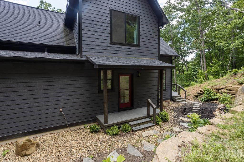 338 Fairview Forest Drive — Fairview